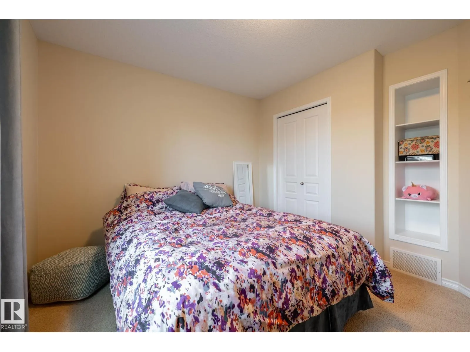5820 7 AV SW