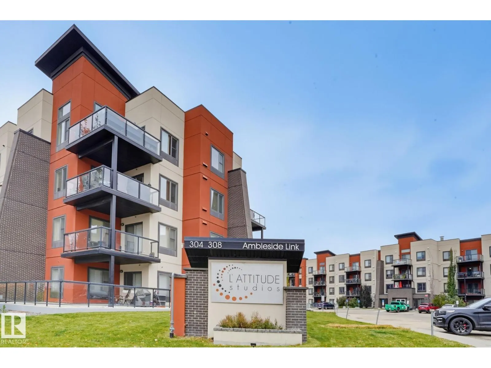 #310 304 AMBLESIDE LI SW