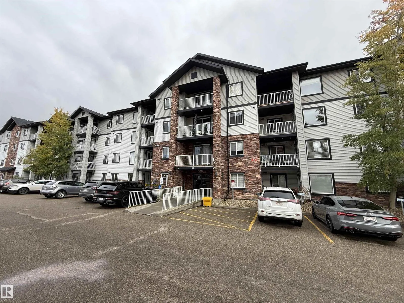 #310 42 SUMMERWOOD BV