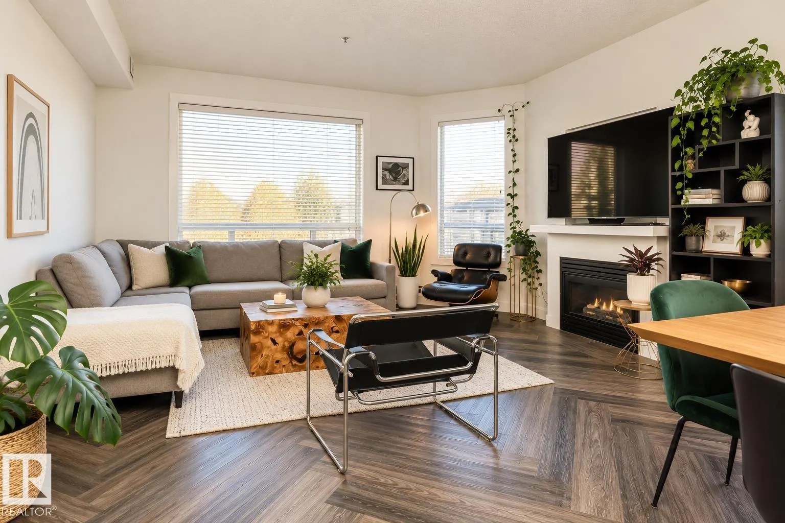 #101 8108 109 ST NW