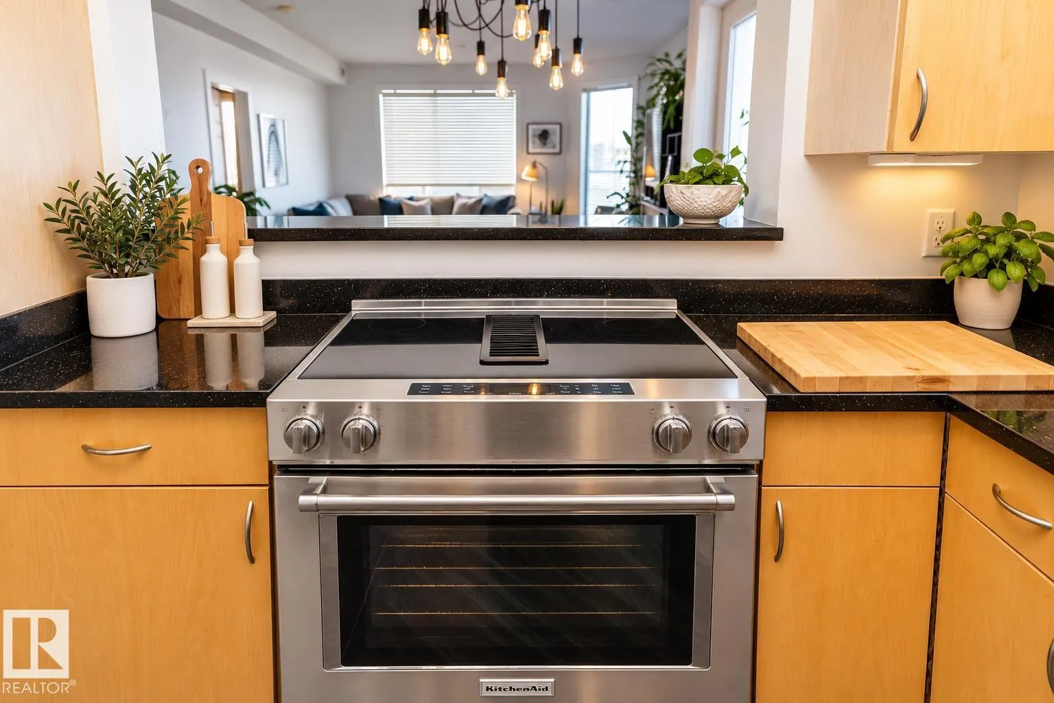 #101 8108 109 ST NW
