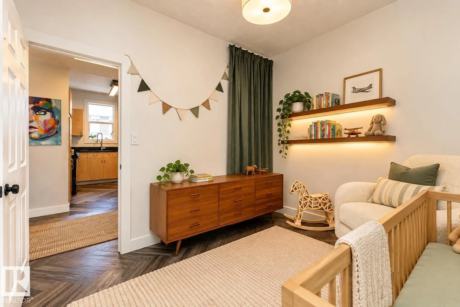 #101 8108 109 ST NW