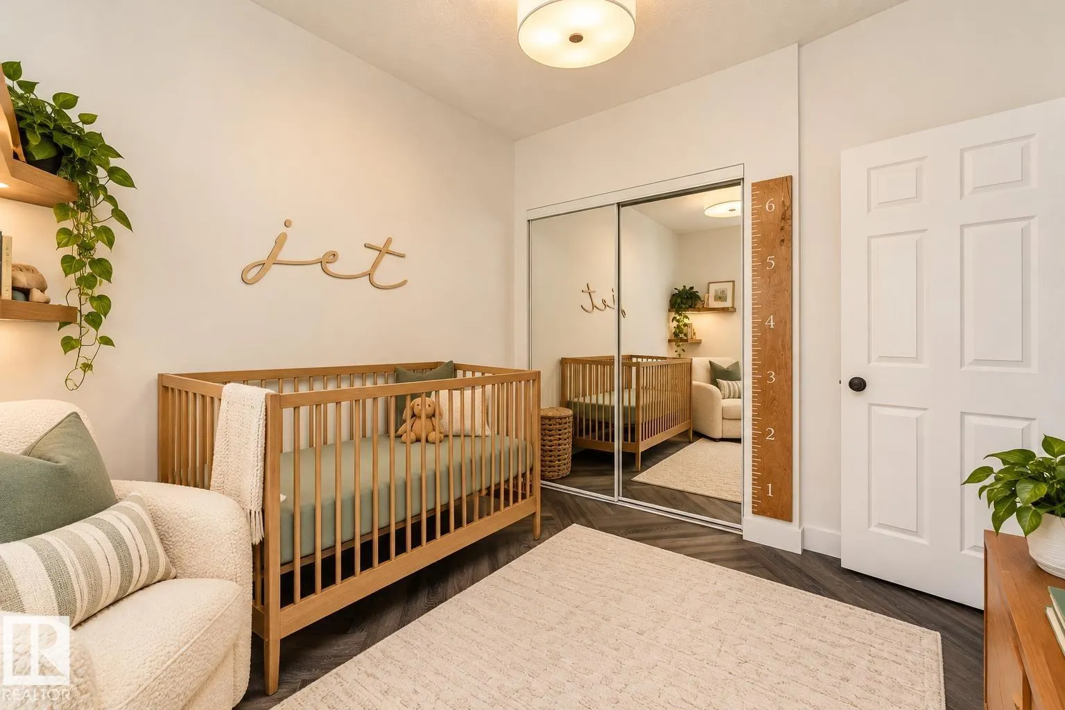 #101 8108 109 ST NW