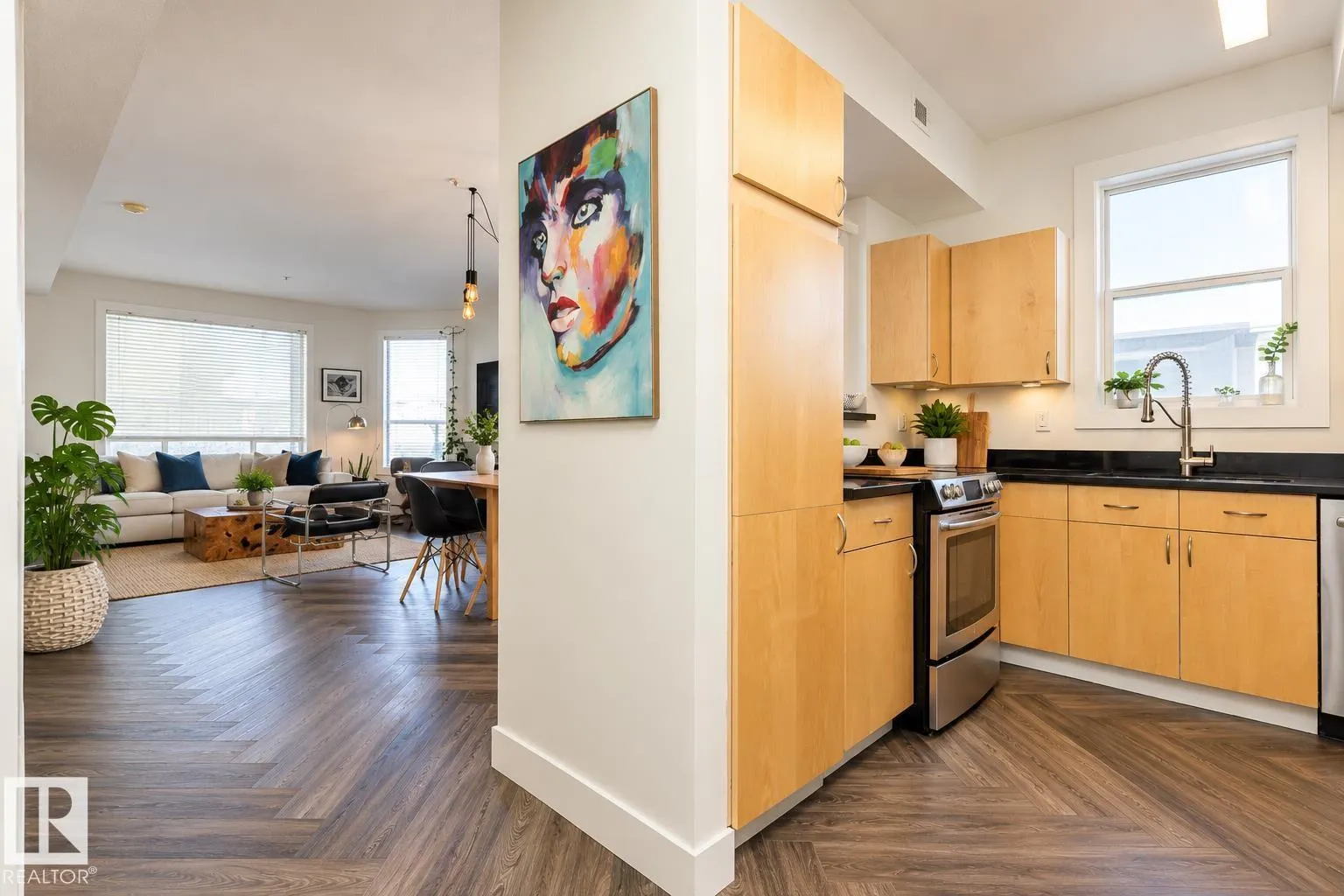 #101 8108 109 ST NW
