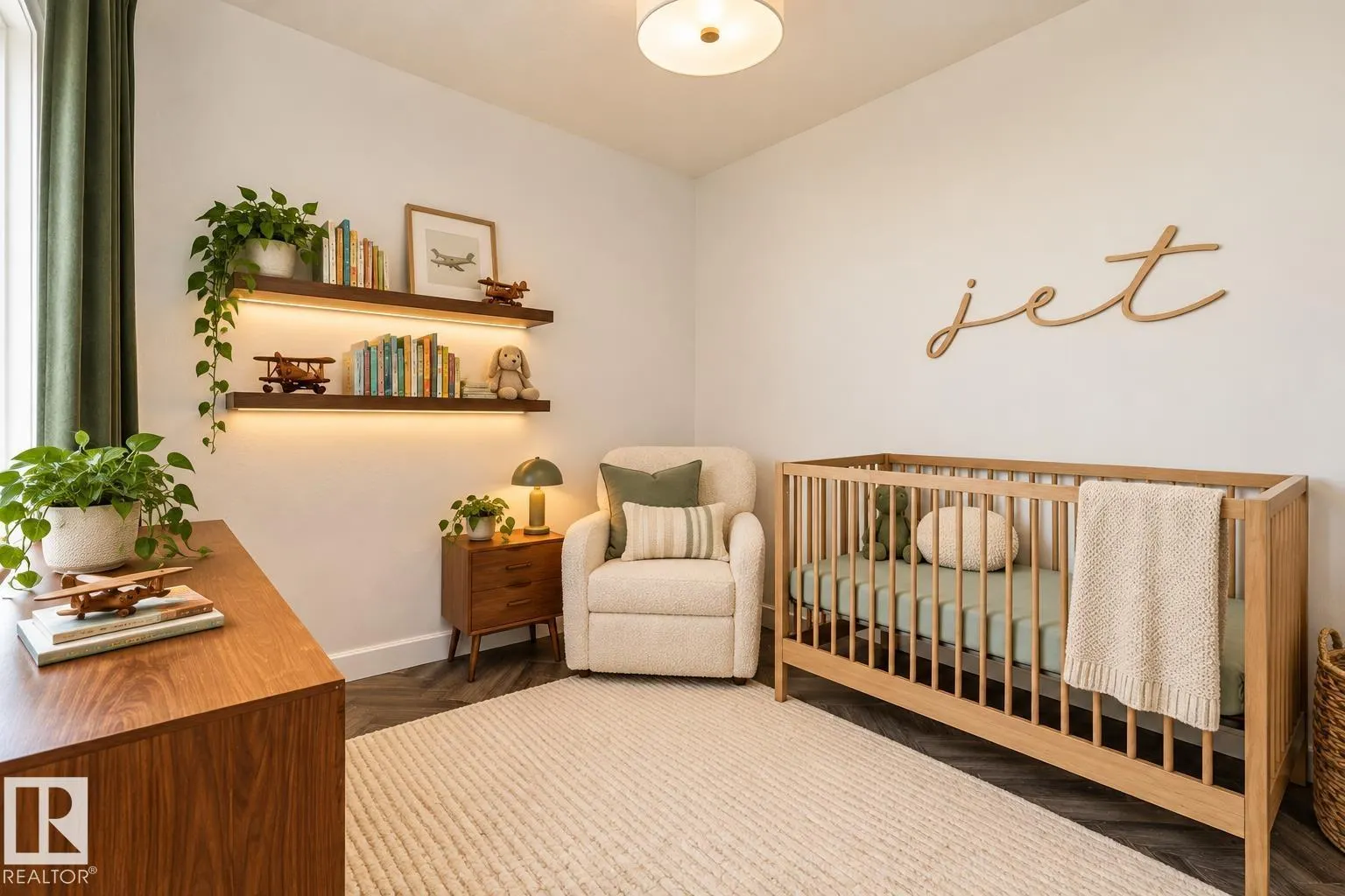 #101 8108 109 ST NW