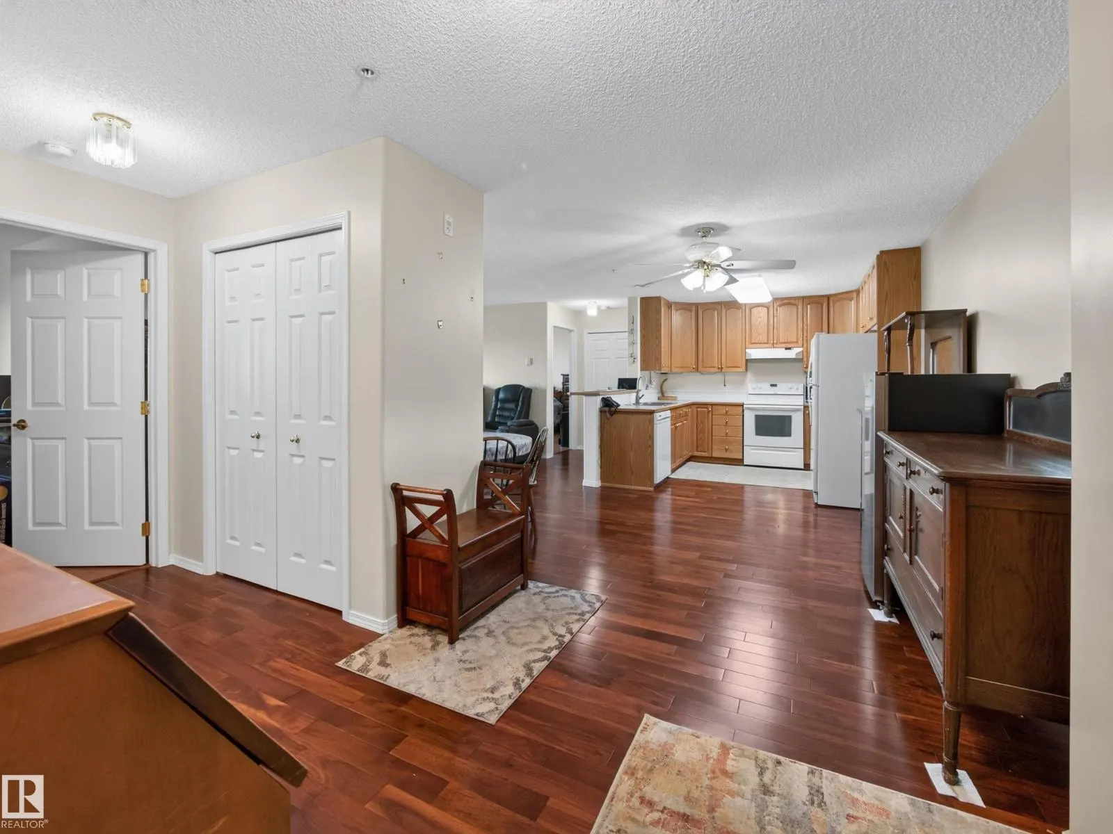 #307 70 CRYSTAL LN