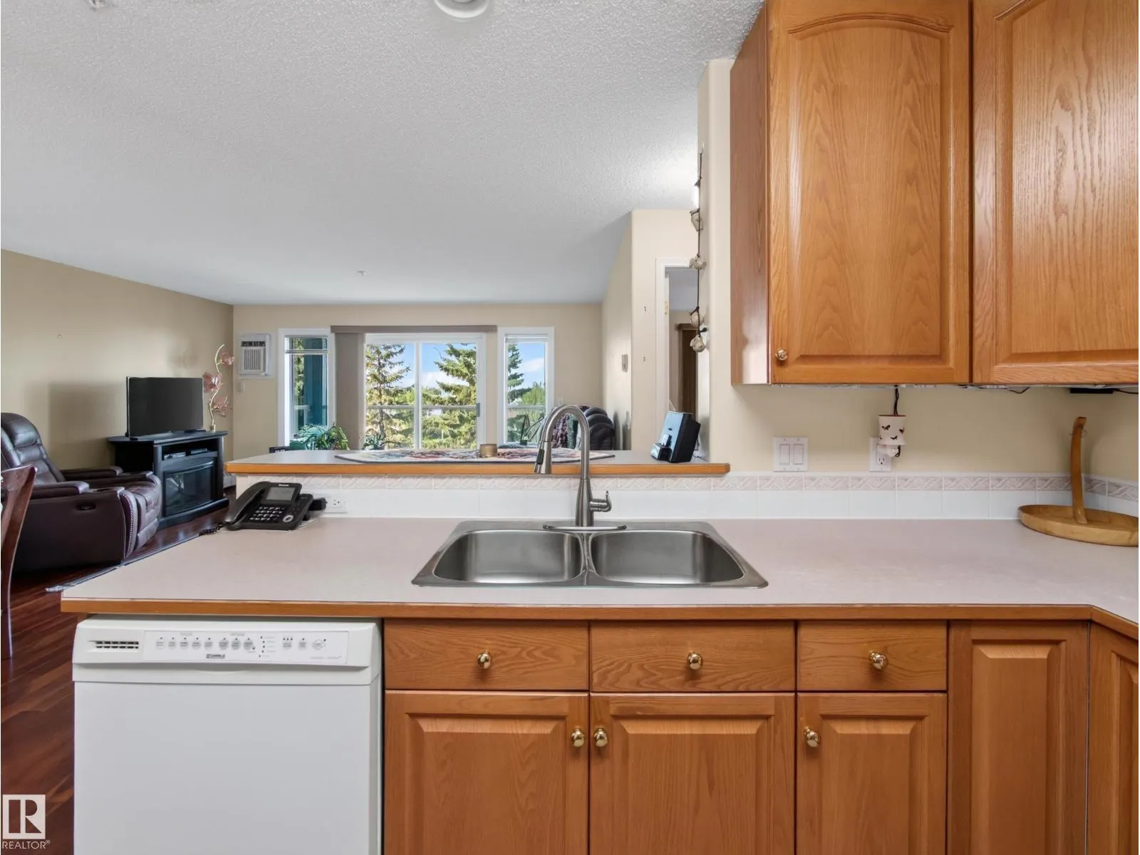 #307 70 CRYSTAL LN
