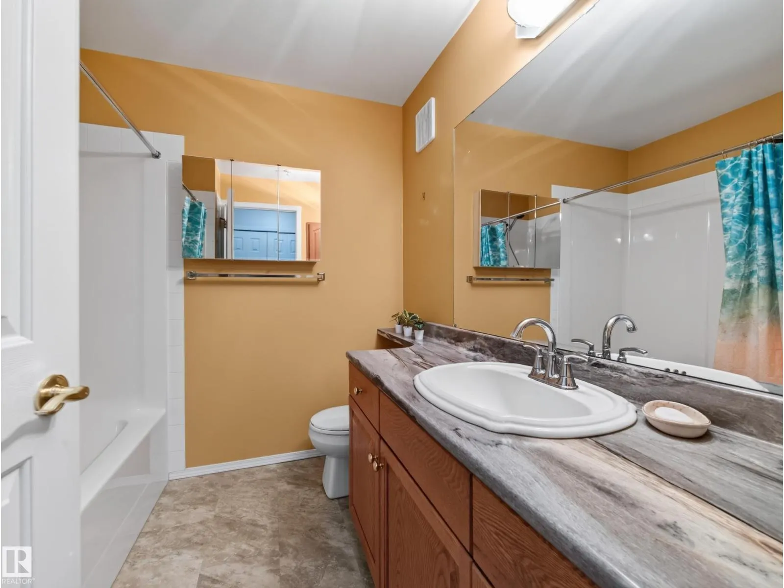 #307 70 CRYSTAL LN