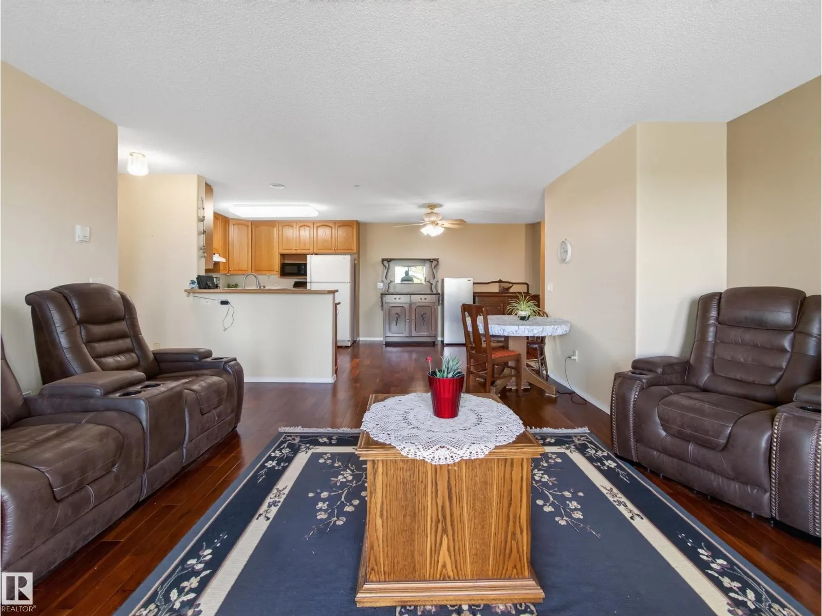 #307 70 CRYSTAL LN