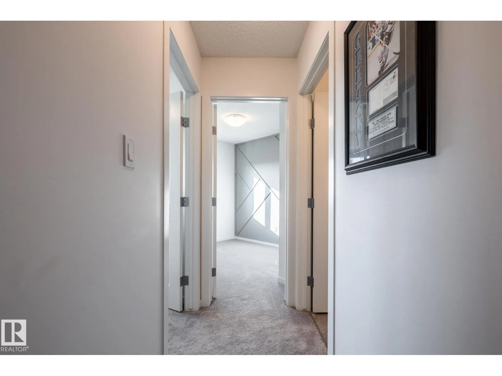 1273 MCLEOD AV
