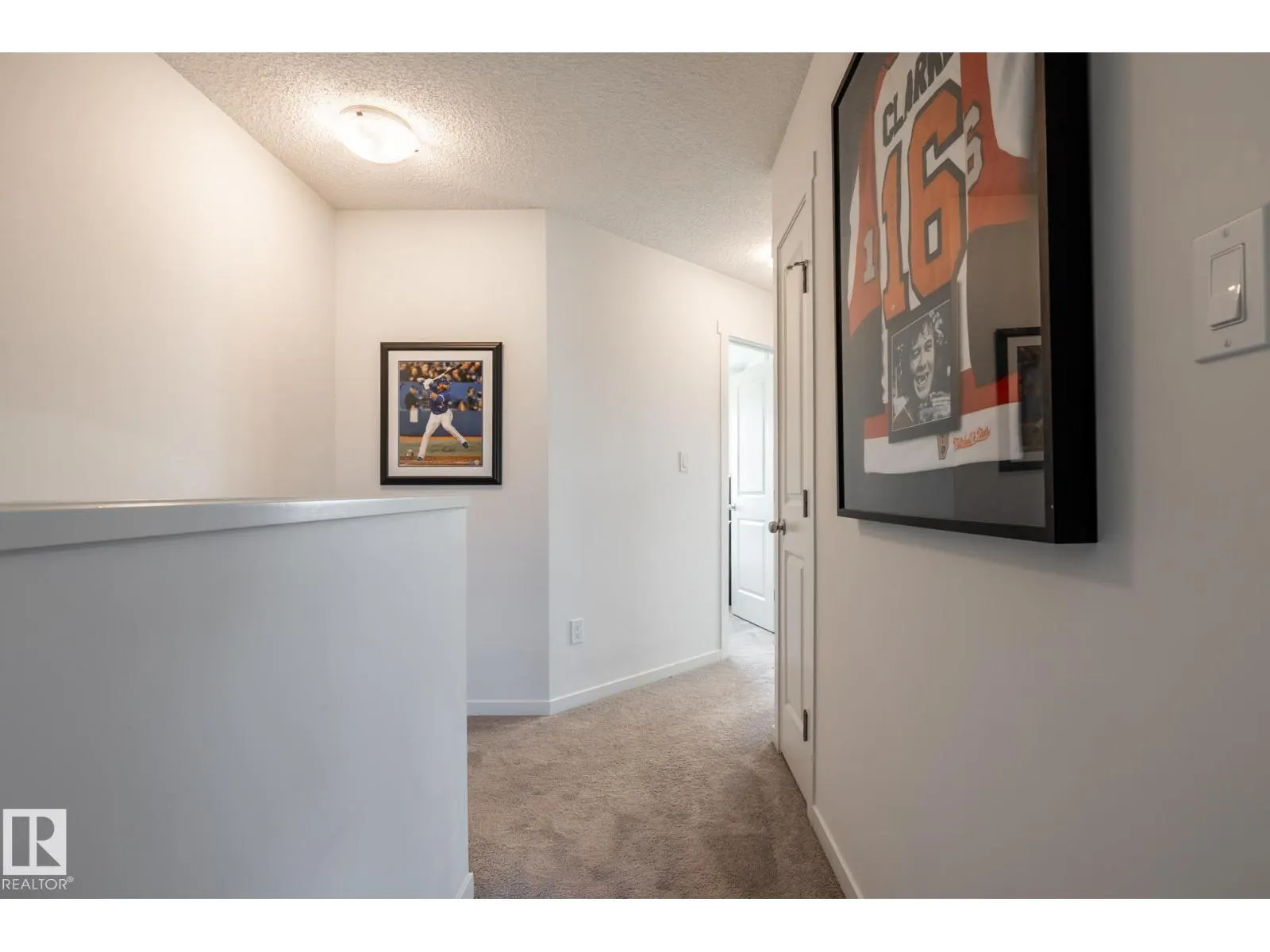 1273 MCLEOD AV