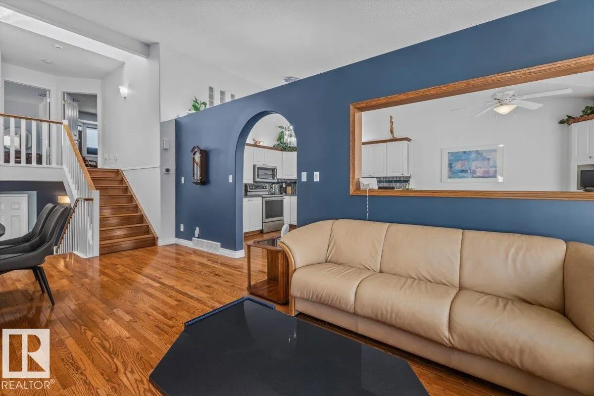 #10 85 GERVAIS RD
