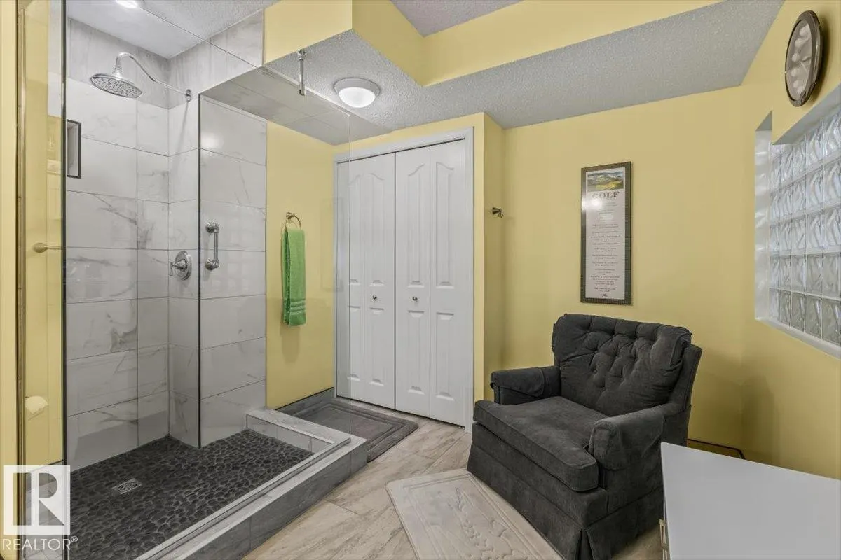 #10 85 GERVAIS RD
