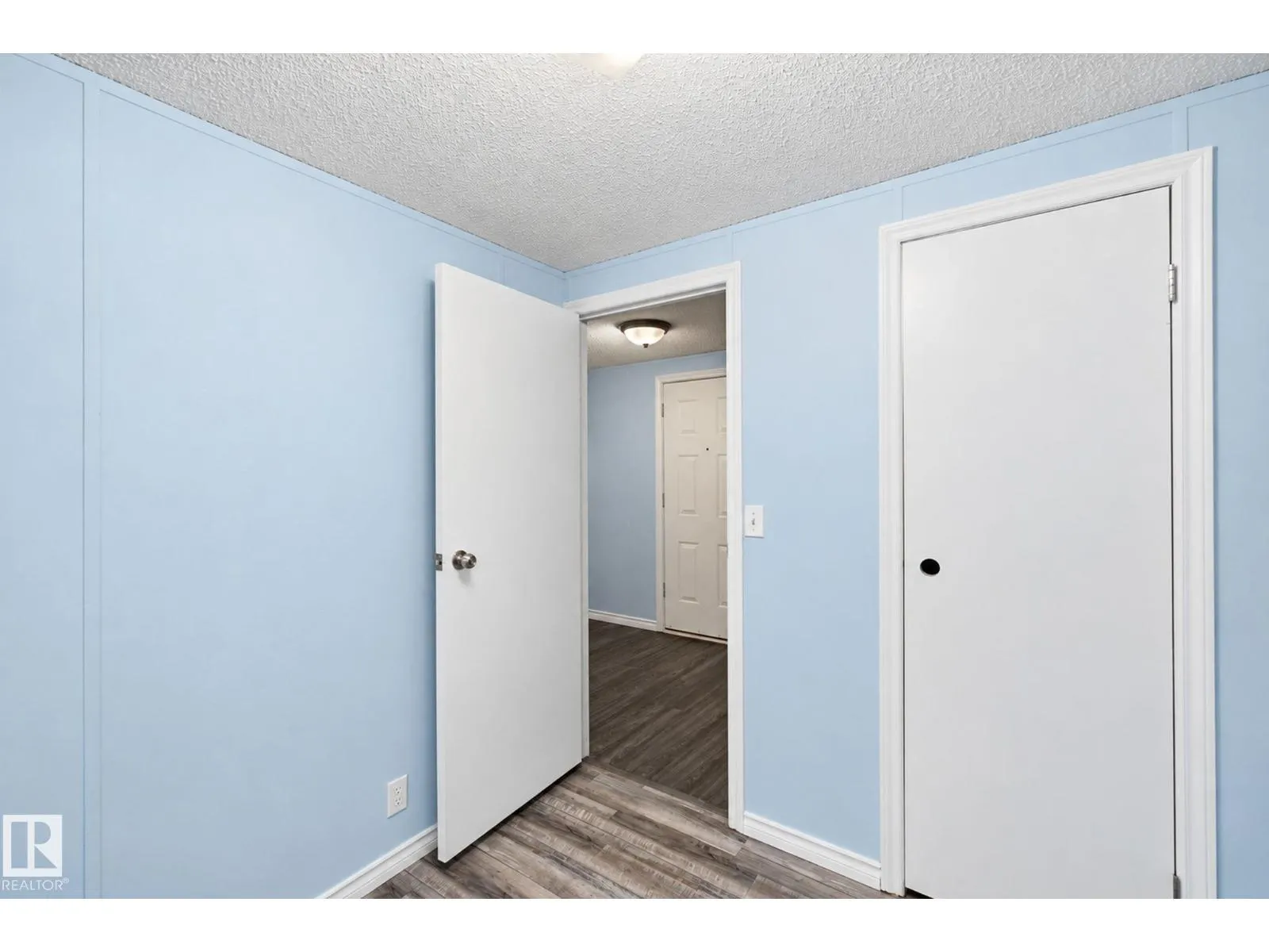 #110 3400 48 ST