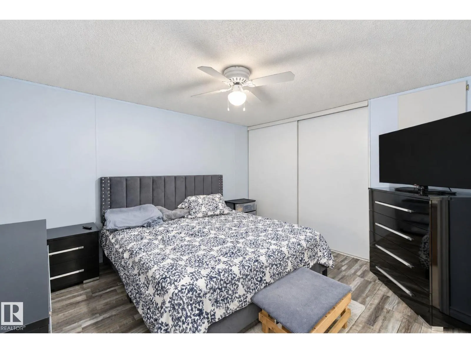 #110 3400 48 ST