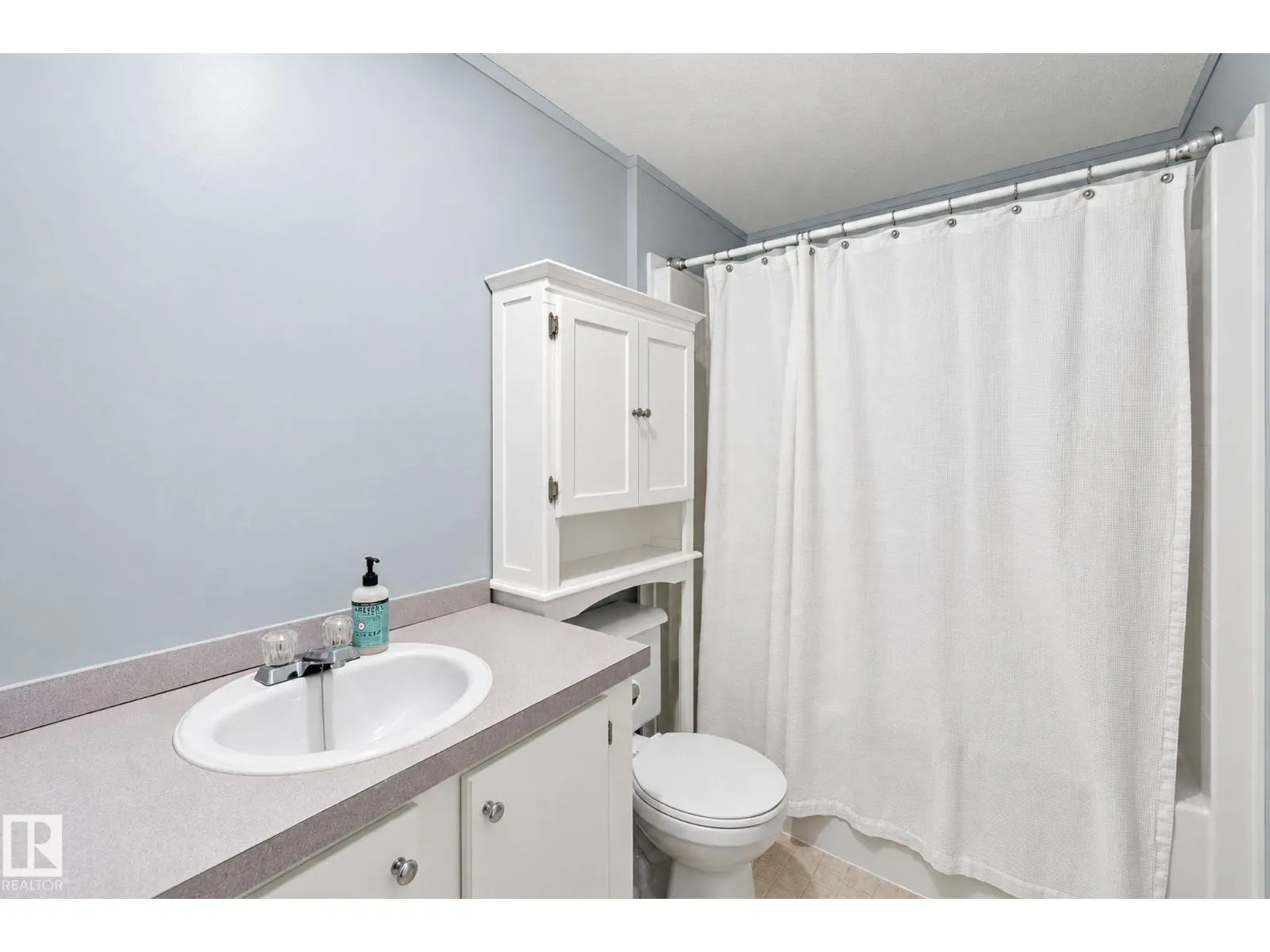 #110 3400 48 ST