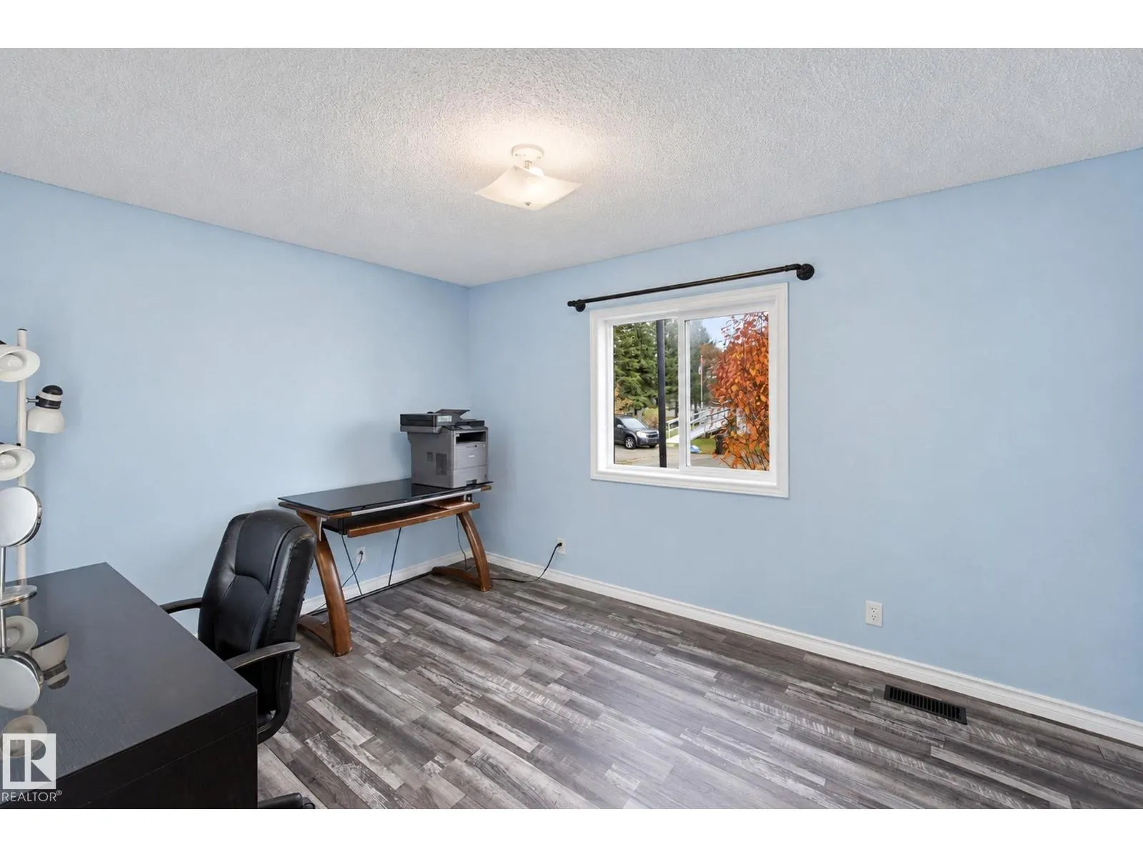 #110 3400 48 ST