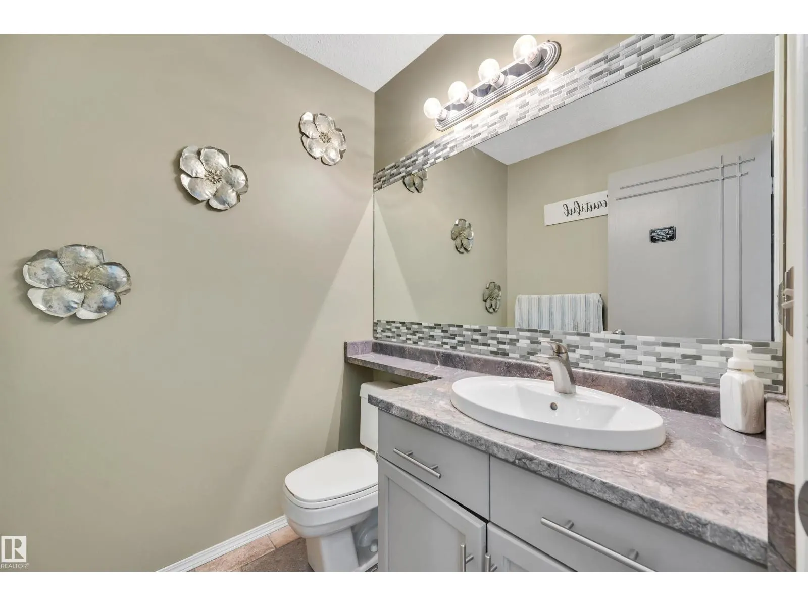 154 WESTPARK WY