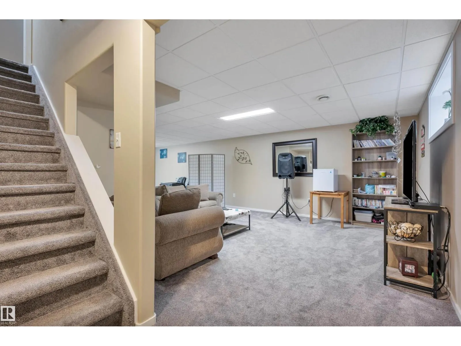 154 WESTPARK WY