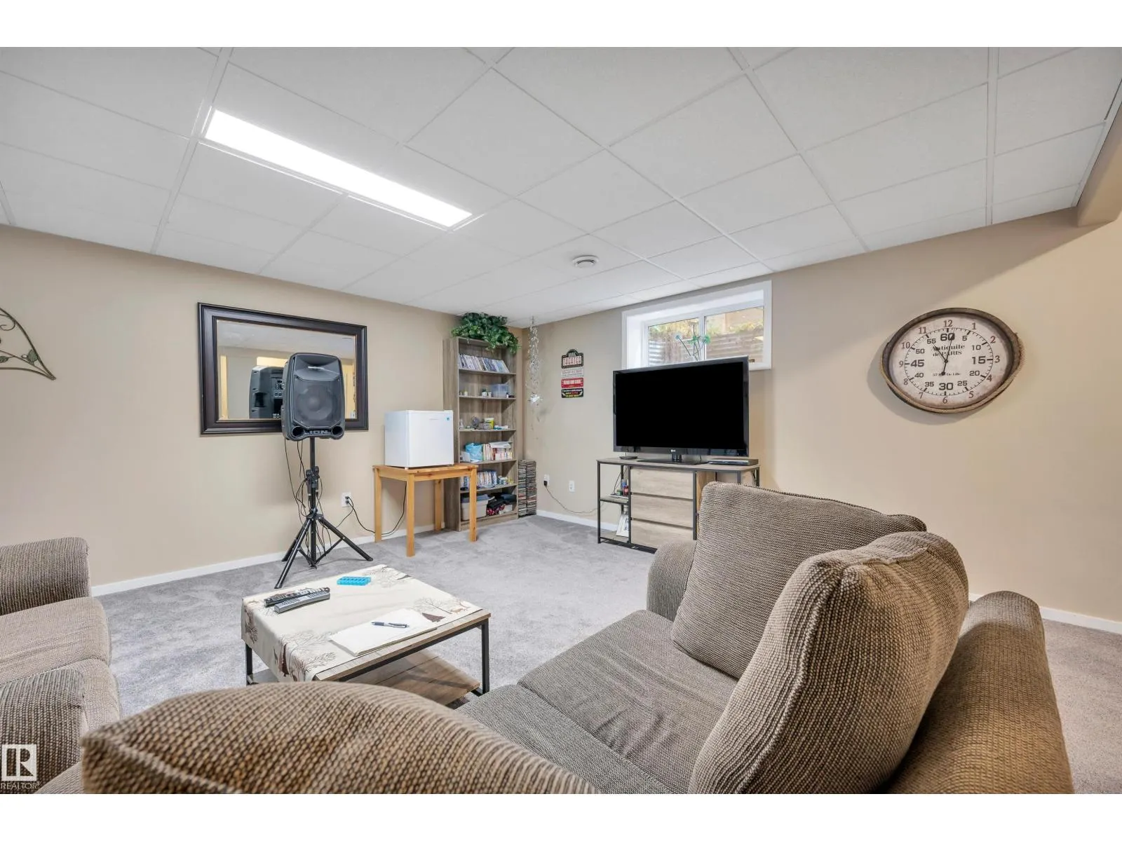 154 WESTPARK WY