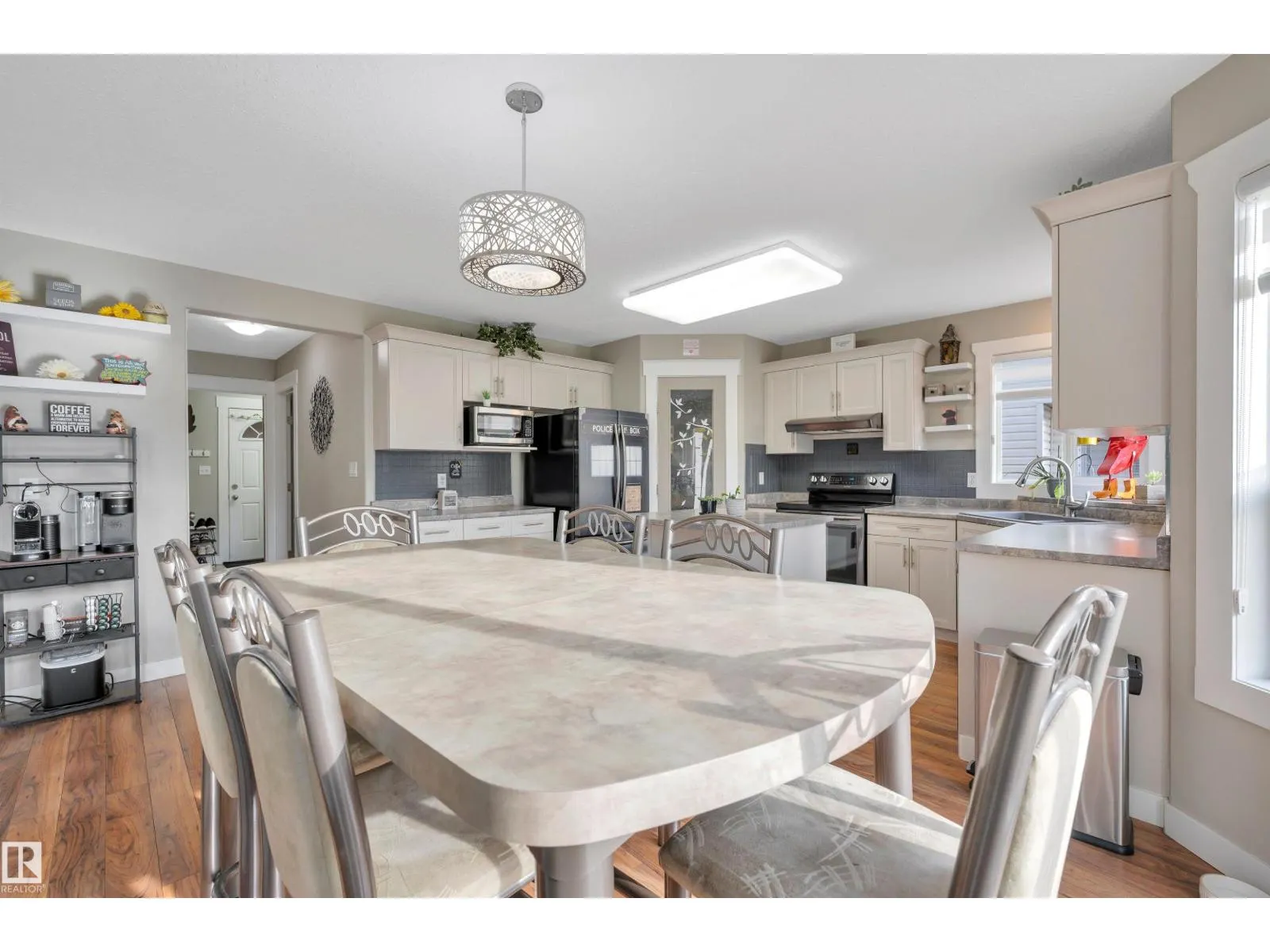 154 WESTPARK WY