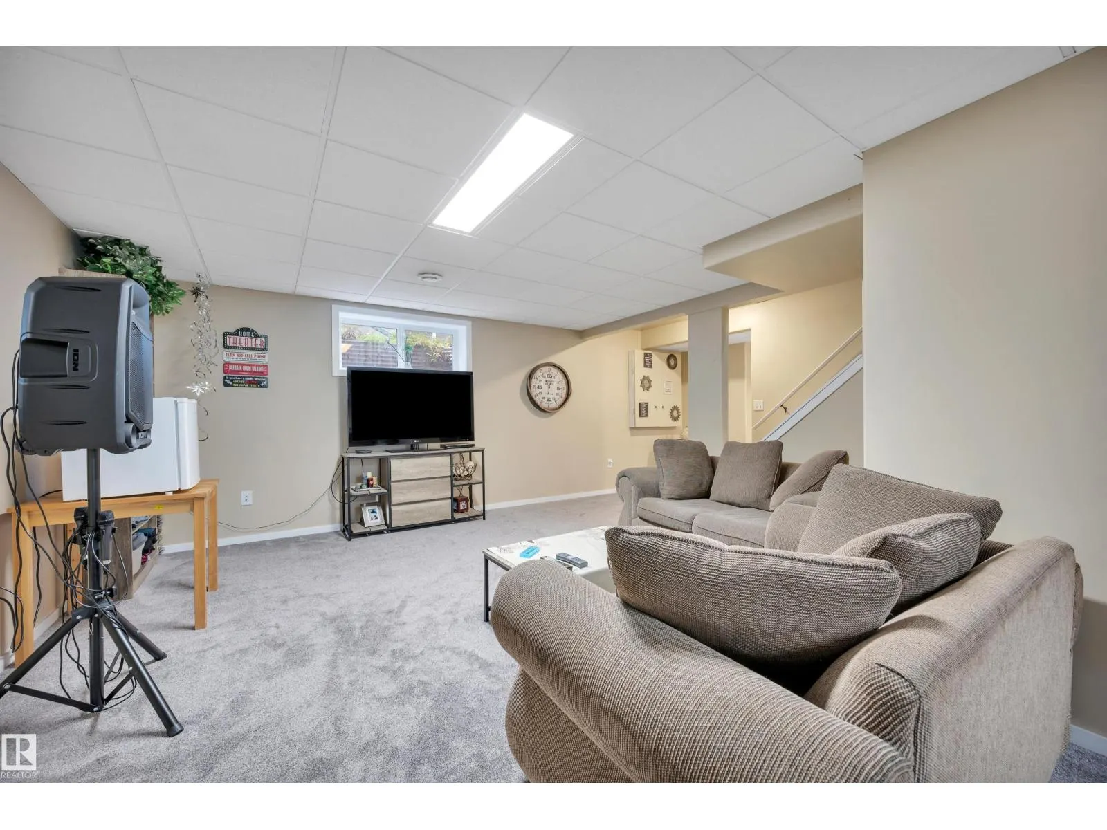 154 WESTPARK WY