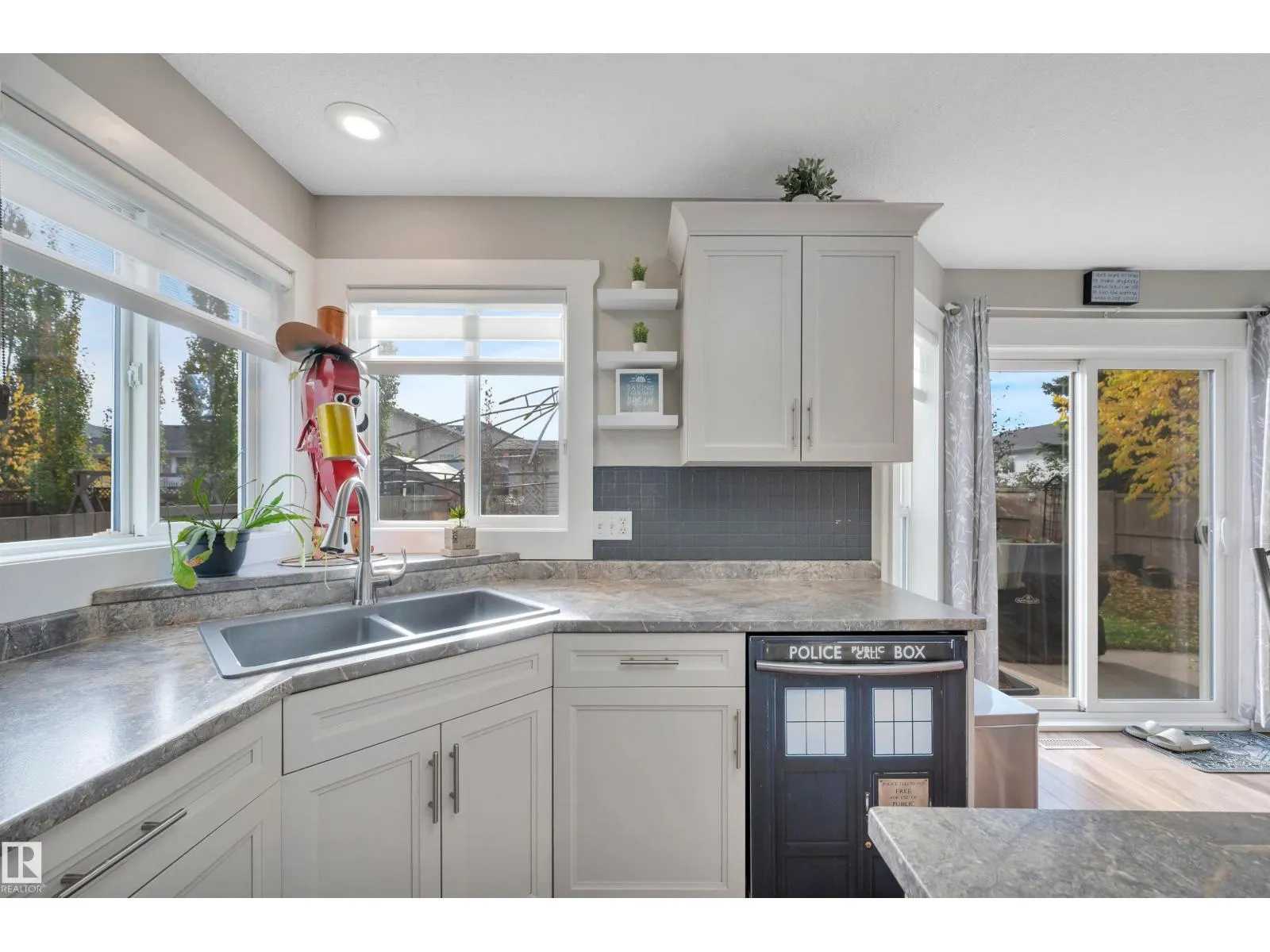 154 WESTPARK WY