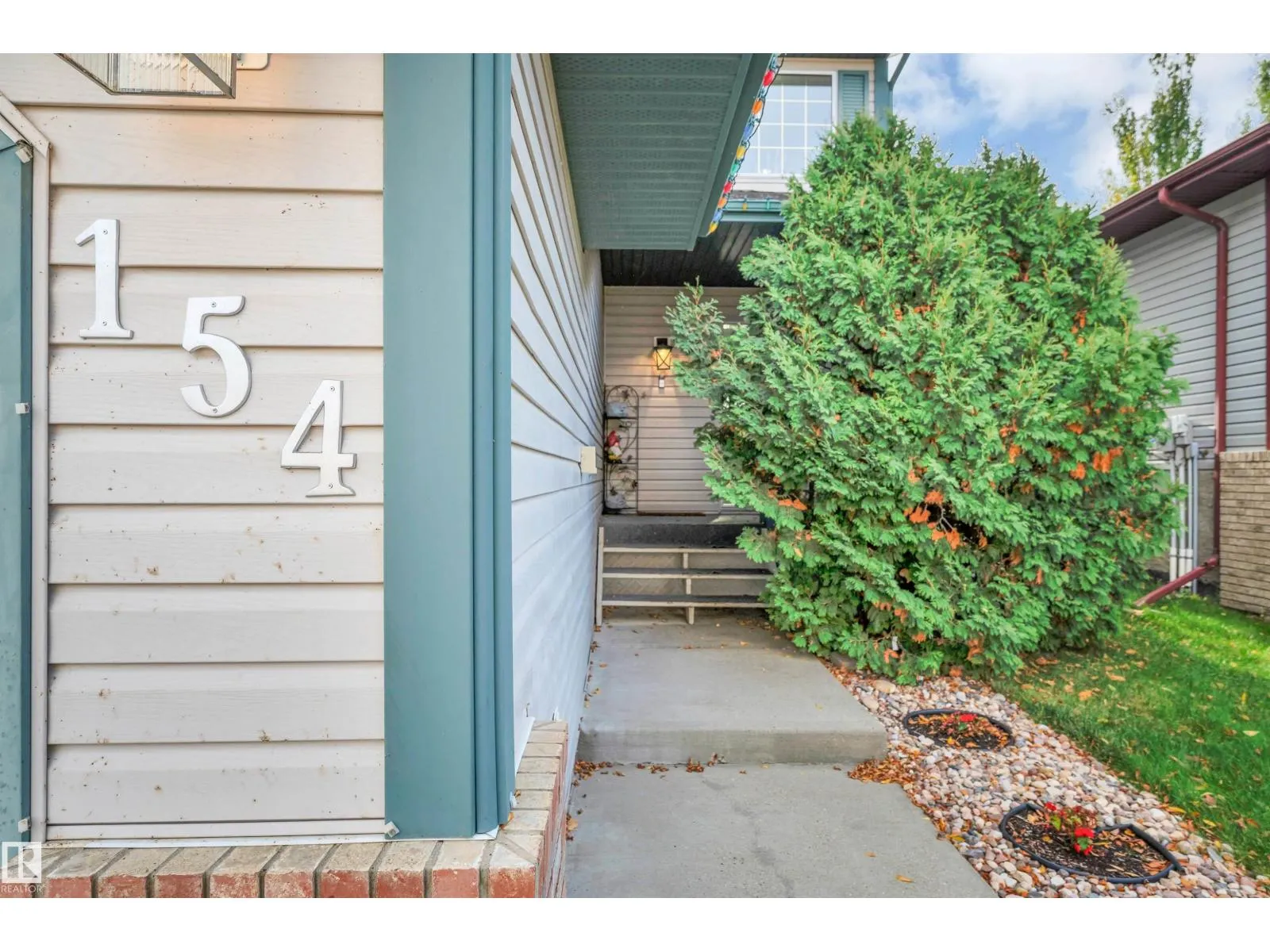 154 WESTPARK WY