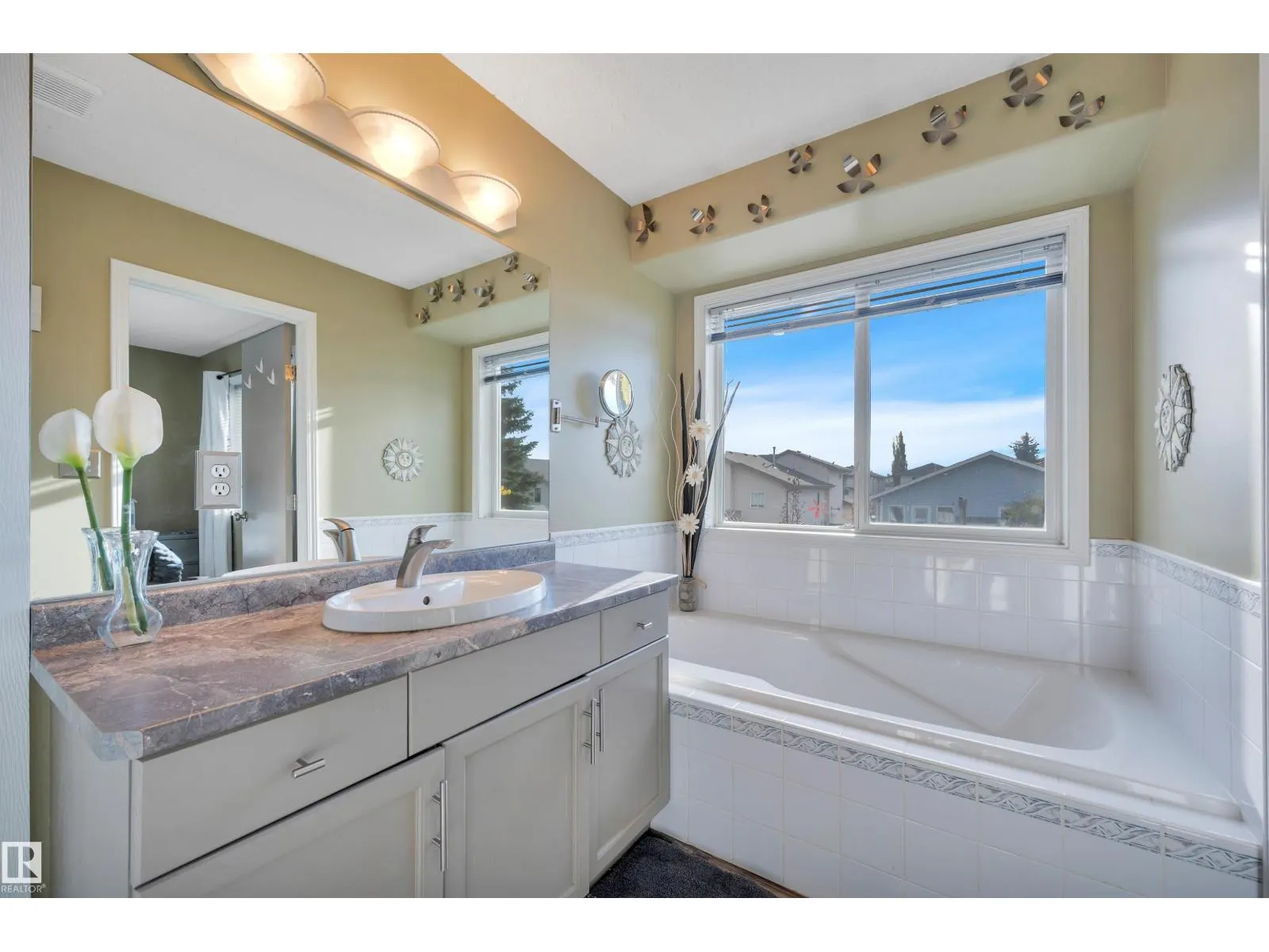 154 WESTPARK WY