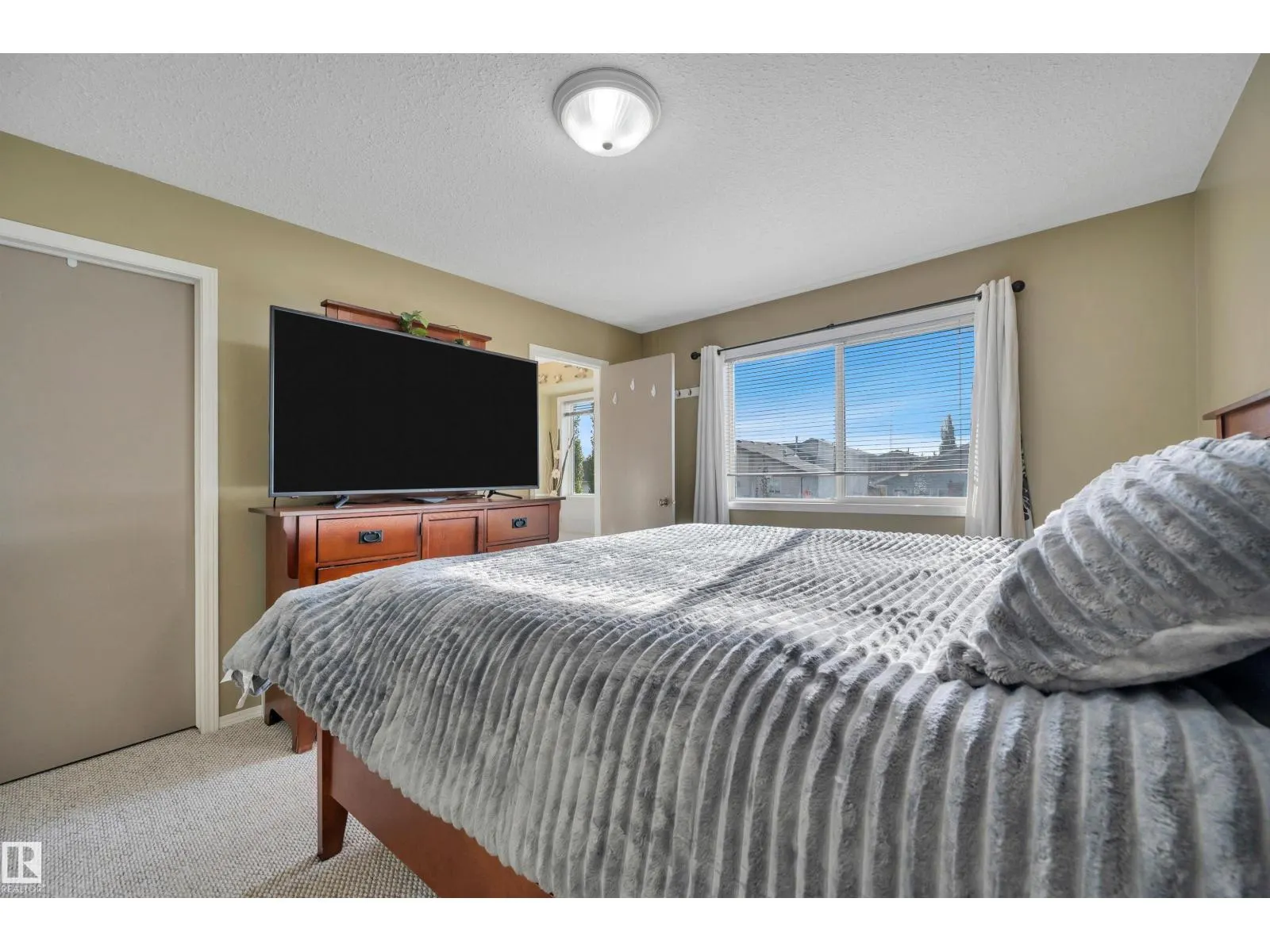 154 WESTPARK WY