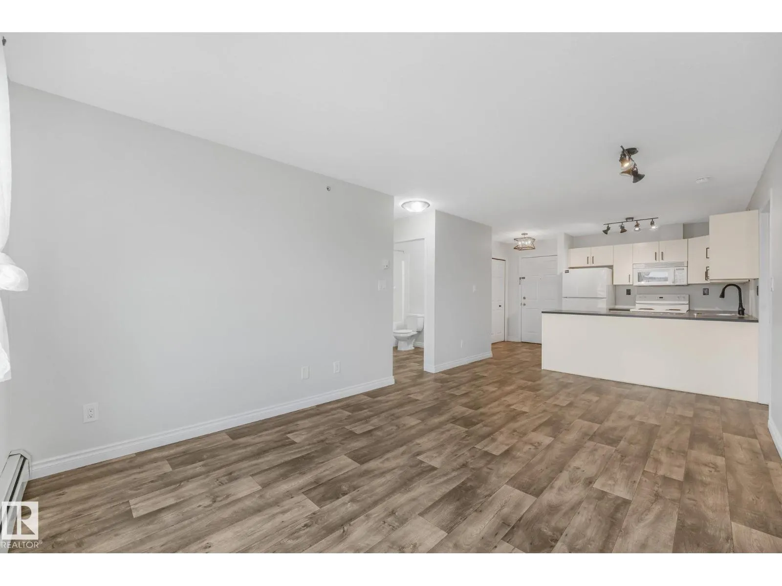 #408 4310 33 ST