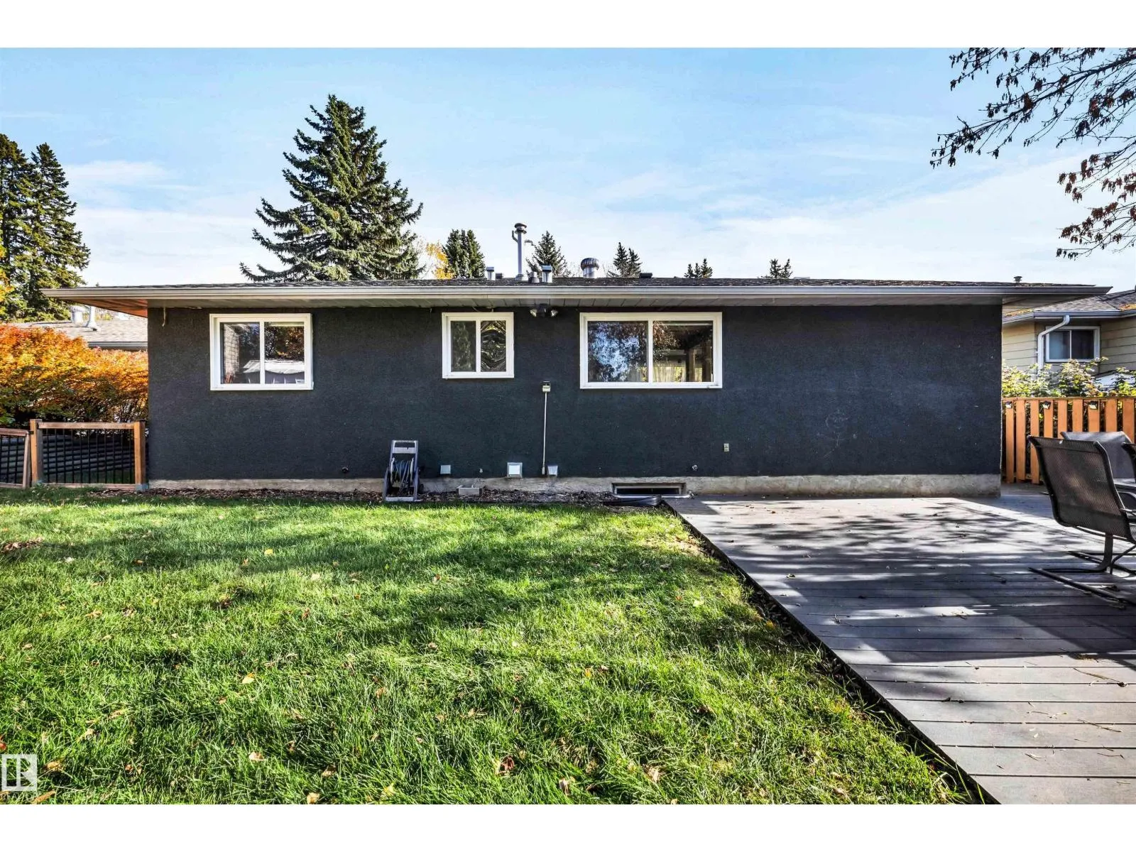 40 GLENHAVEN CR