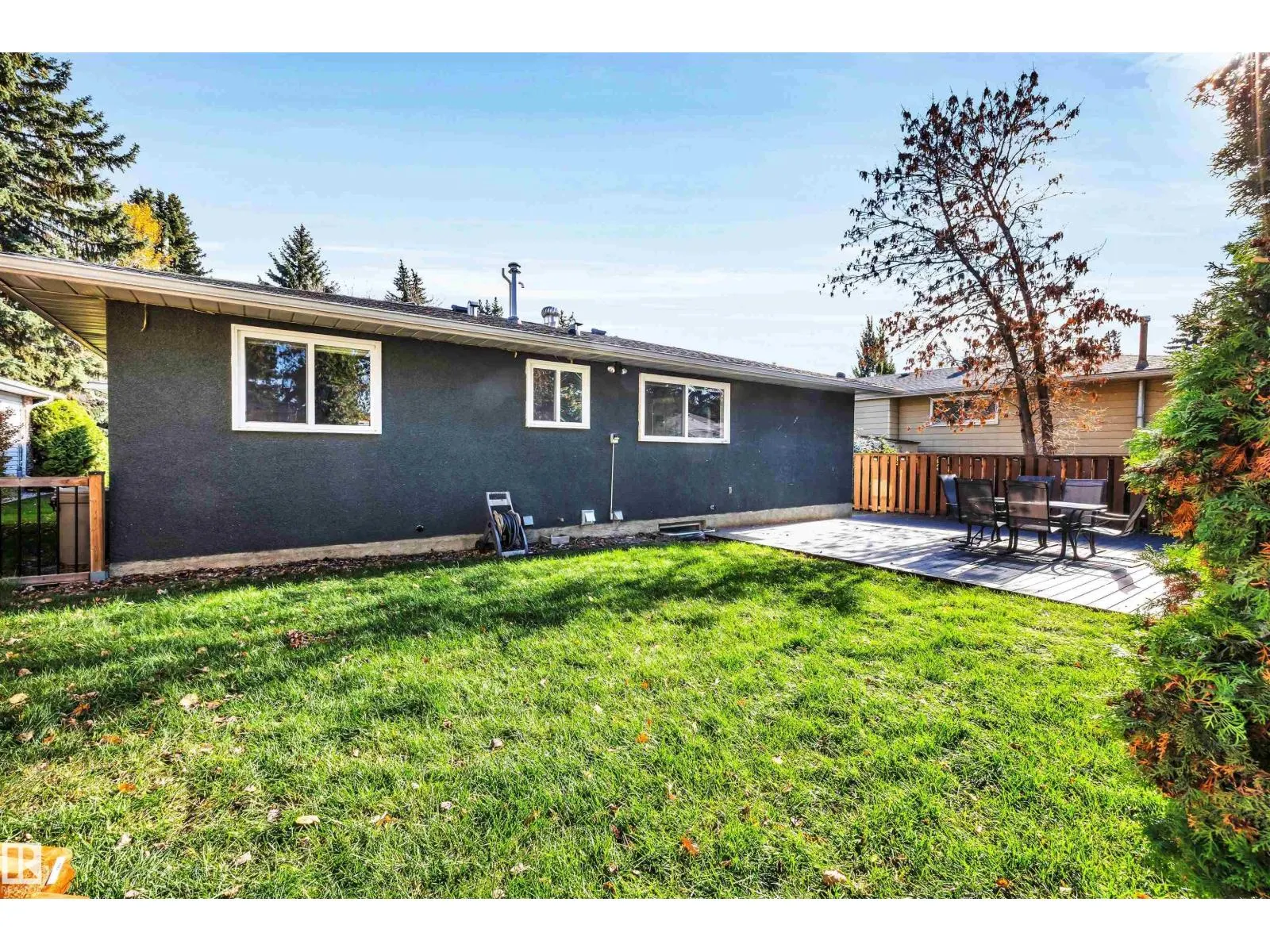 40 GLENHAVEN CR