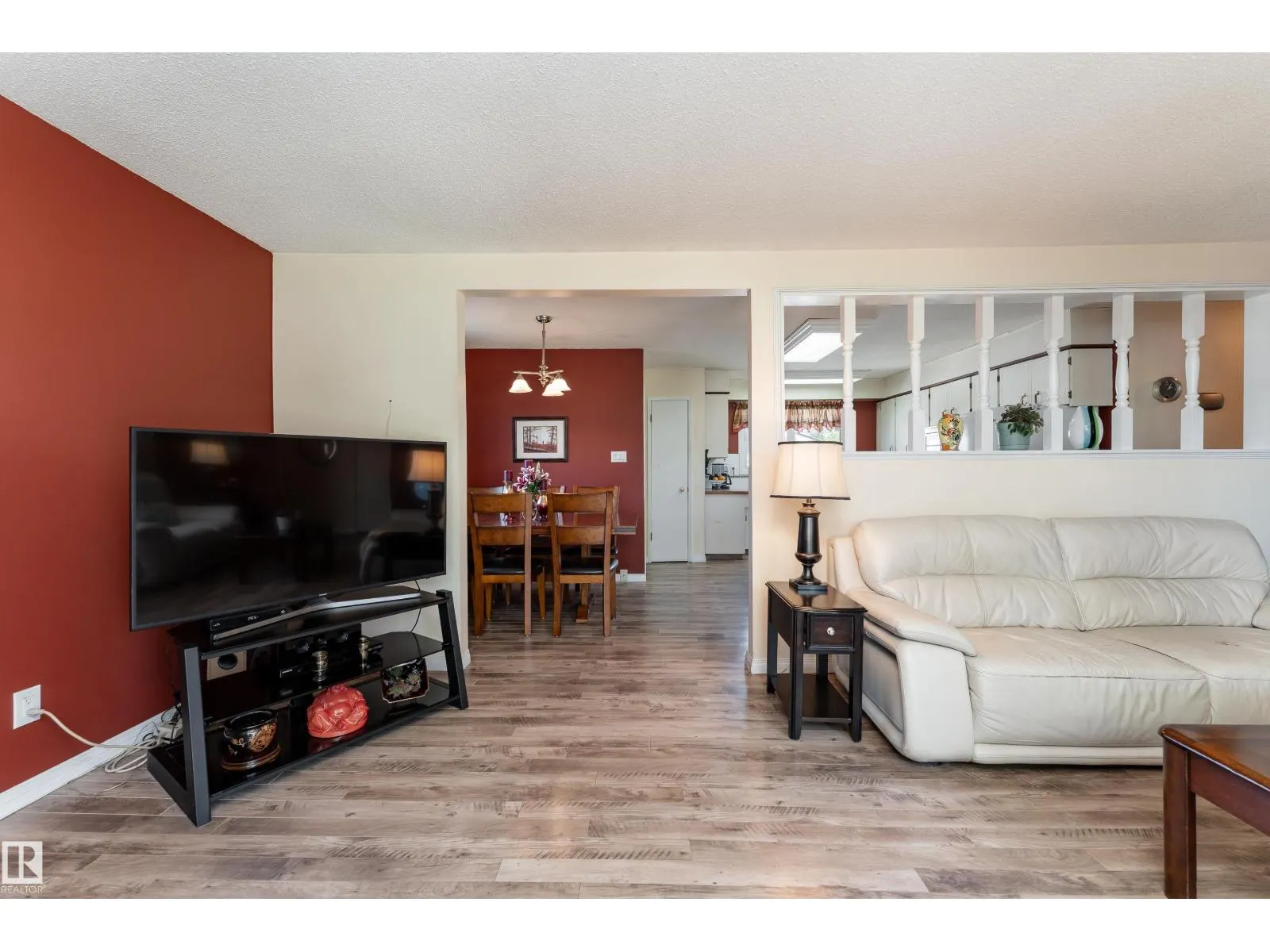 7 CAMELOT CR
