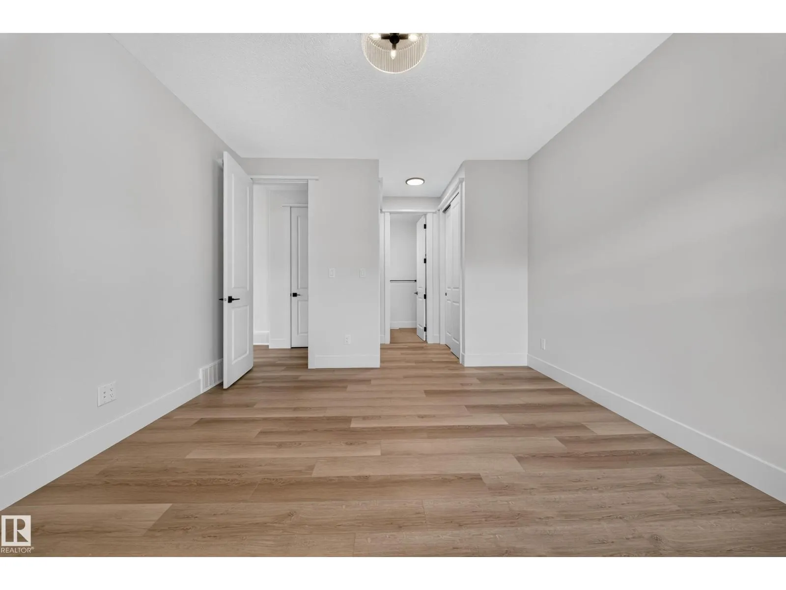 #17 120 HILLSHIRE BV