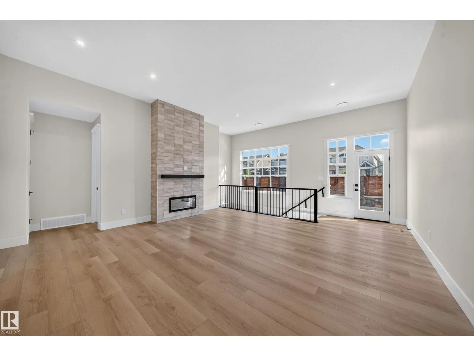 #17 120 HILLSHIRE BV