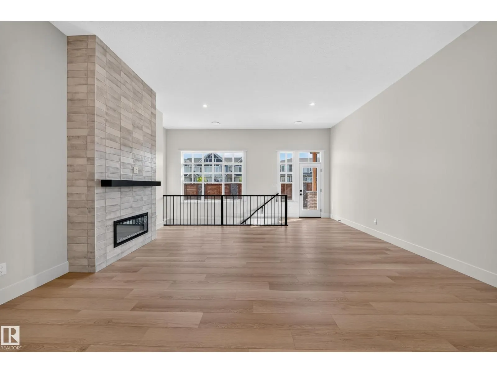 #17 120 HILLSHIRE BV