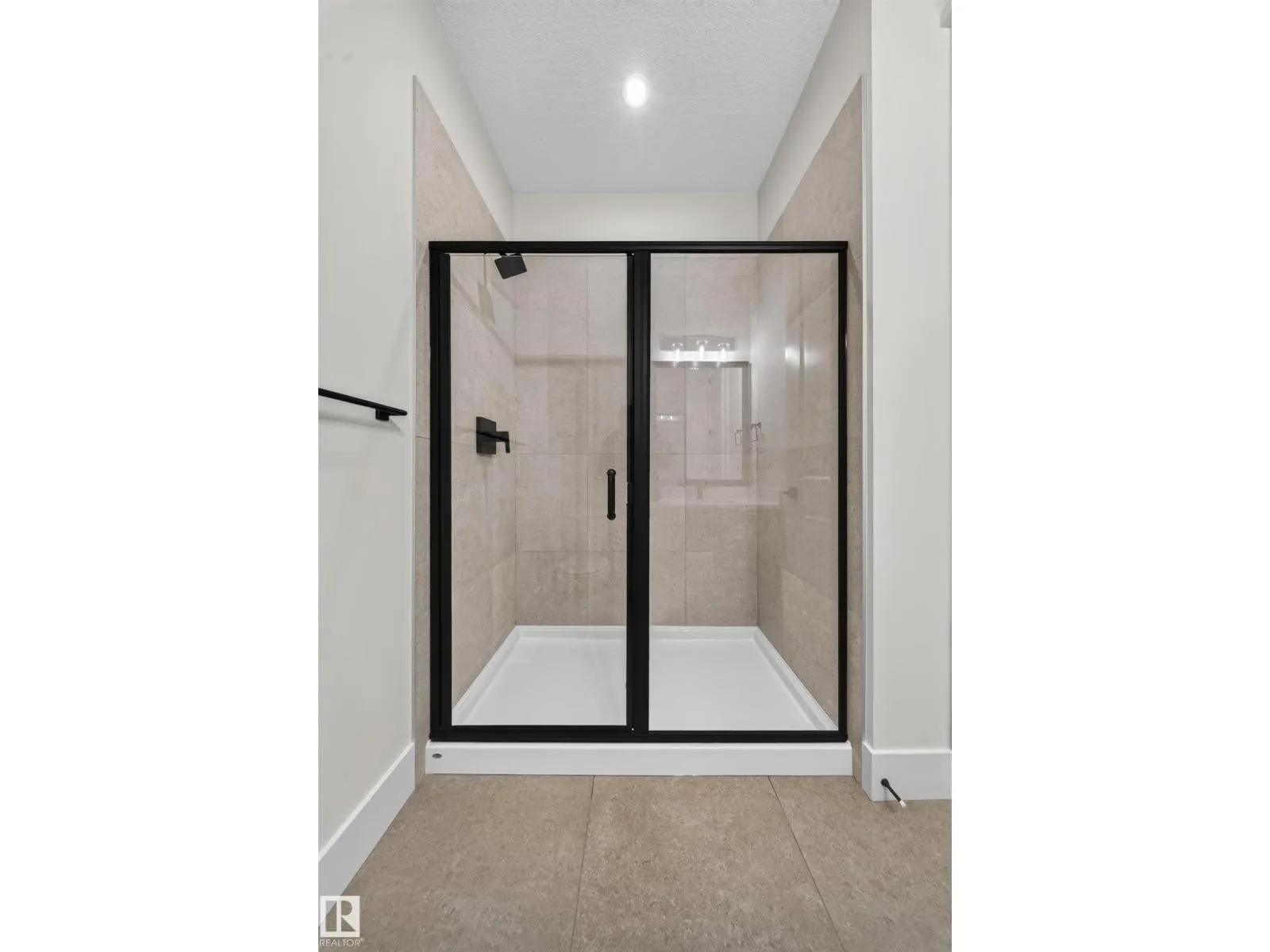 #17 120 HILLSHIRE BV