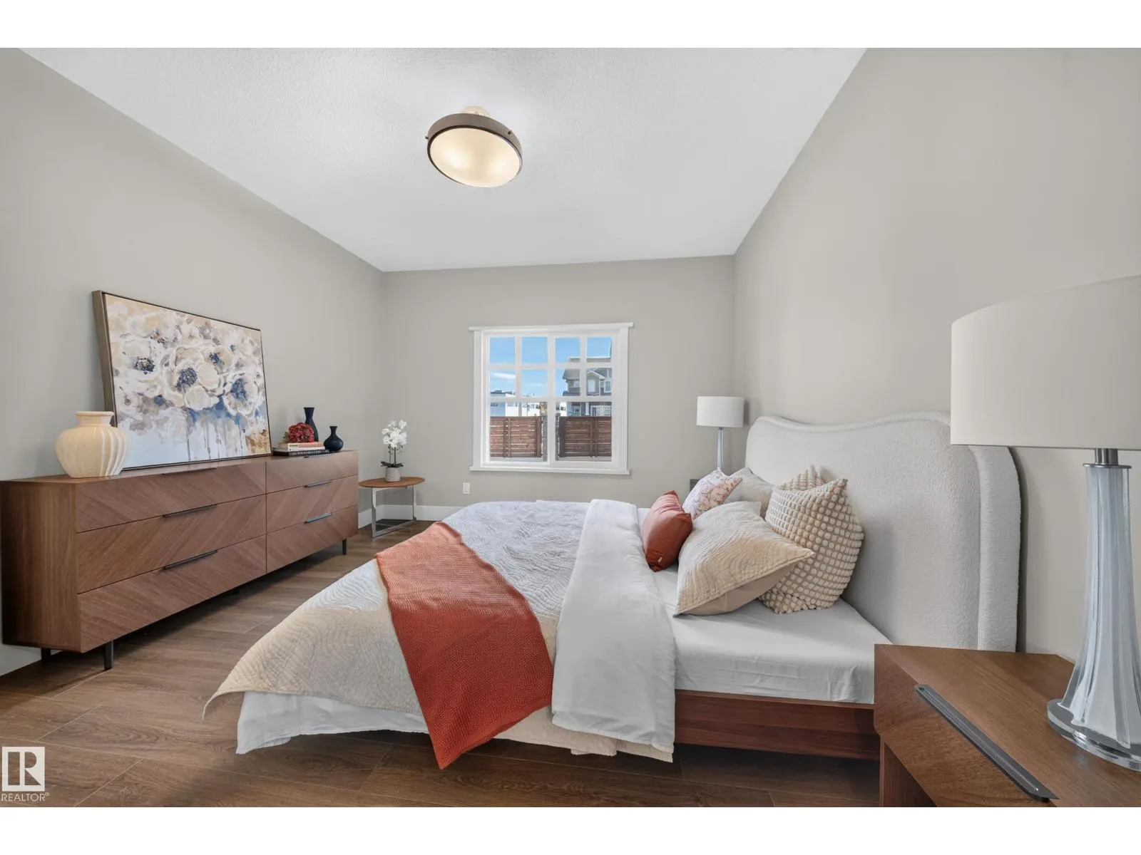#13 120 HILLSHIRE BV