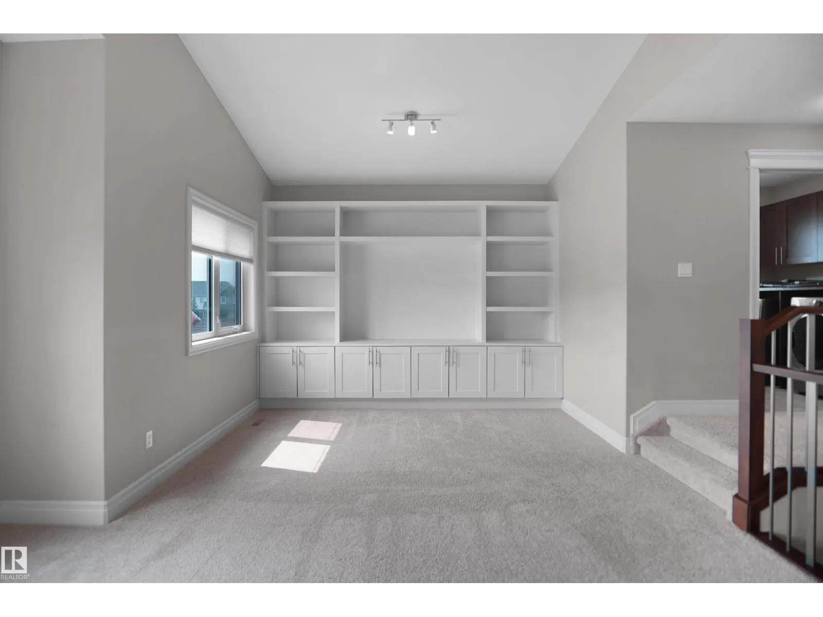 138 HENDERSON LI