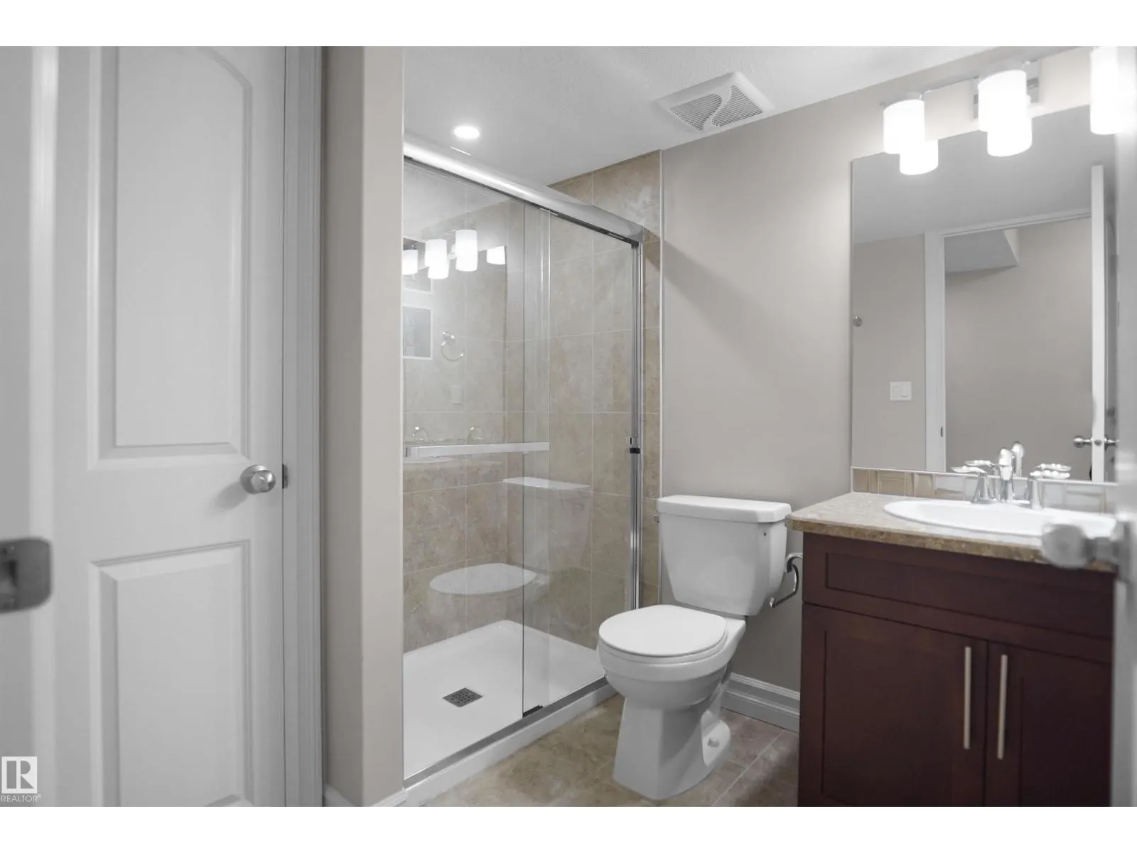 138 HENDERSON LI