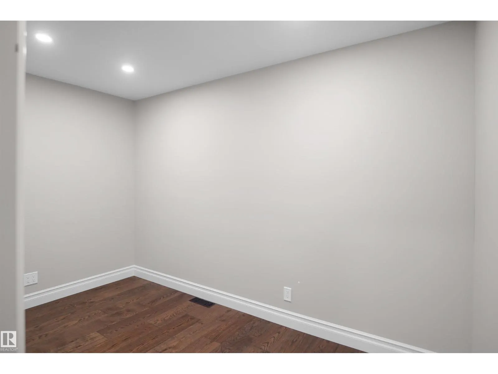 138 HENDERSON LI