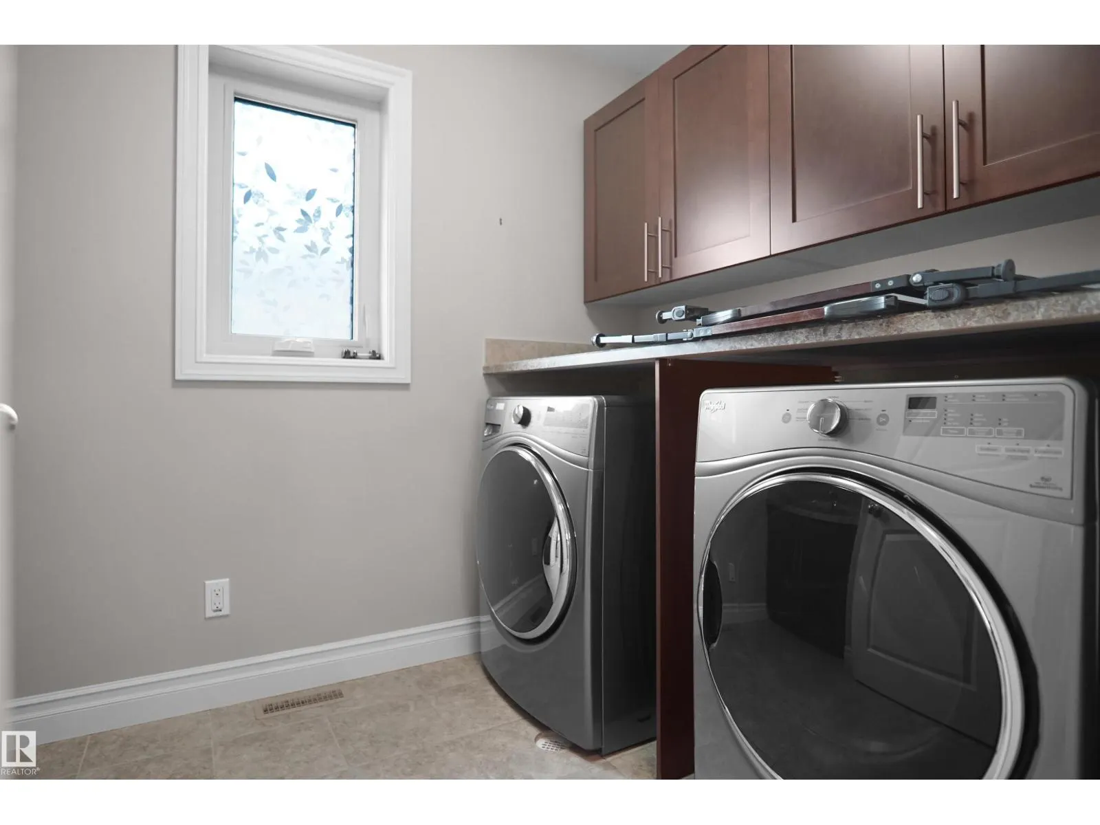 138 HENDERSON LI