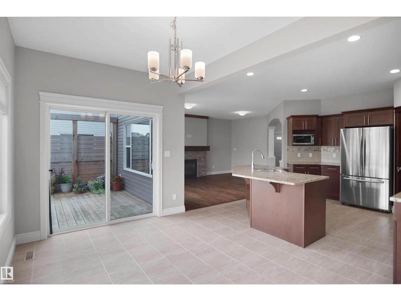 138 HENDERSON LI