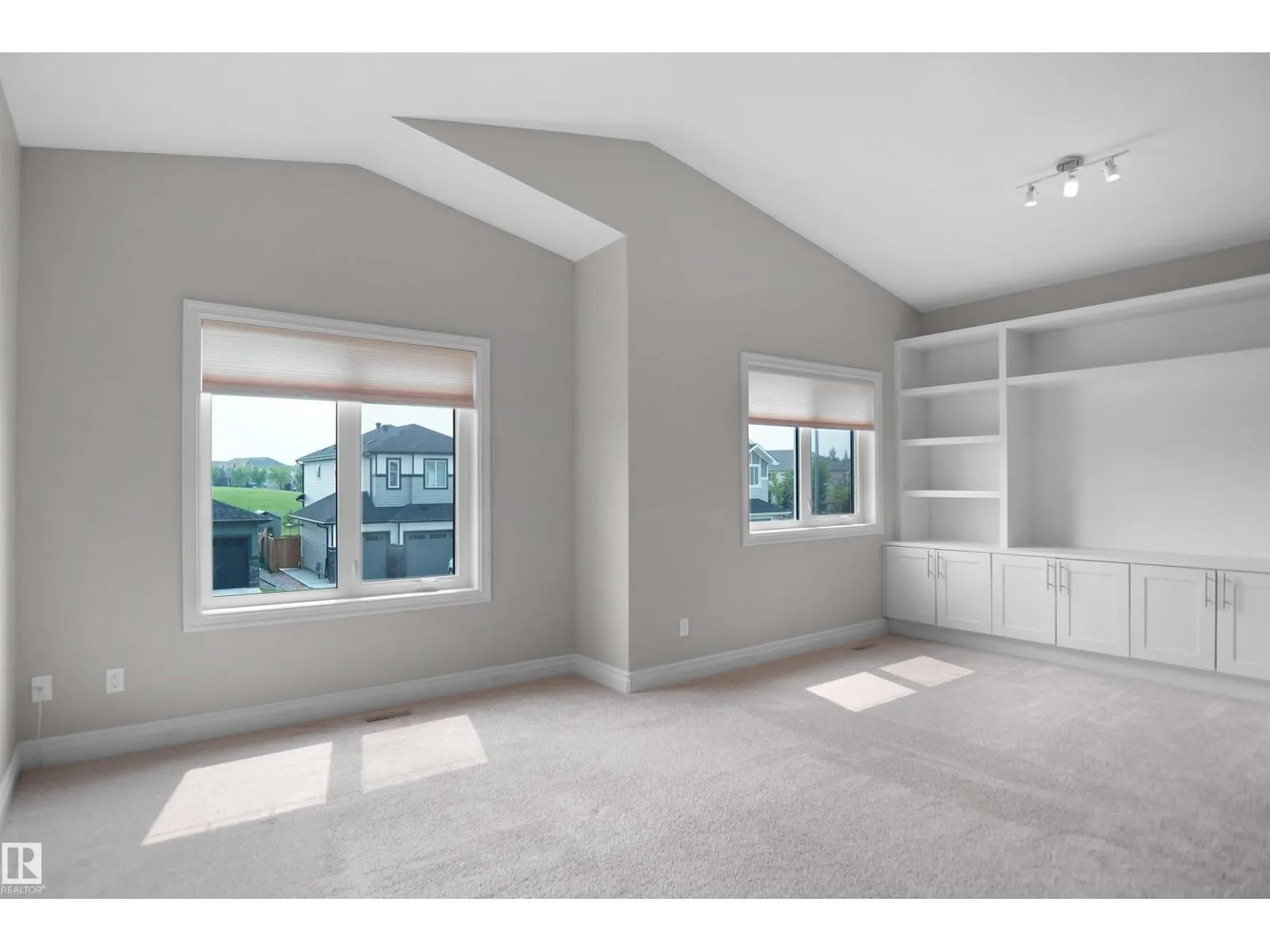138 HENDERSON LI