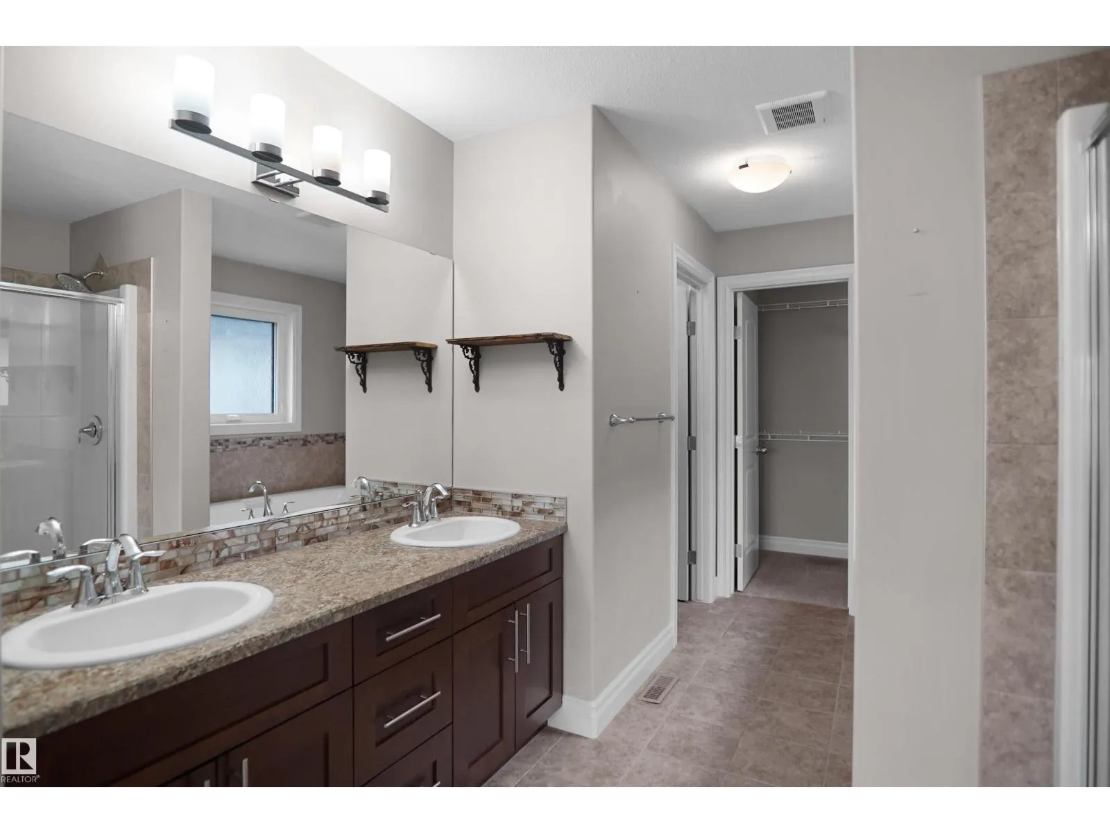 138 HENDERSON LI