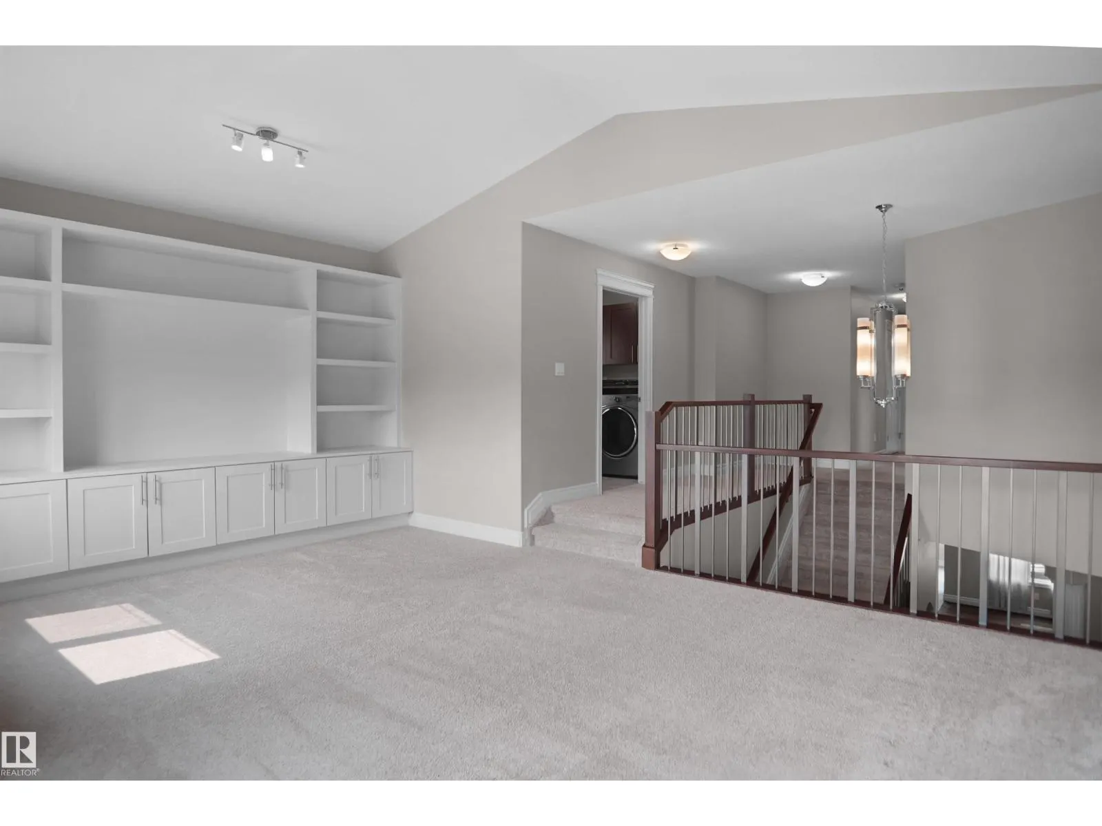 138 HENDERSON LI