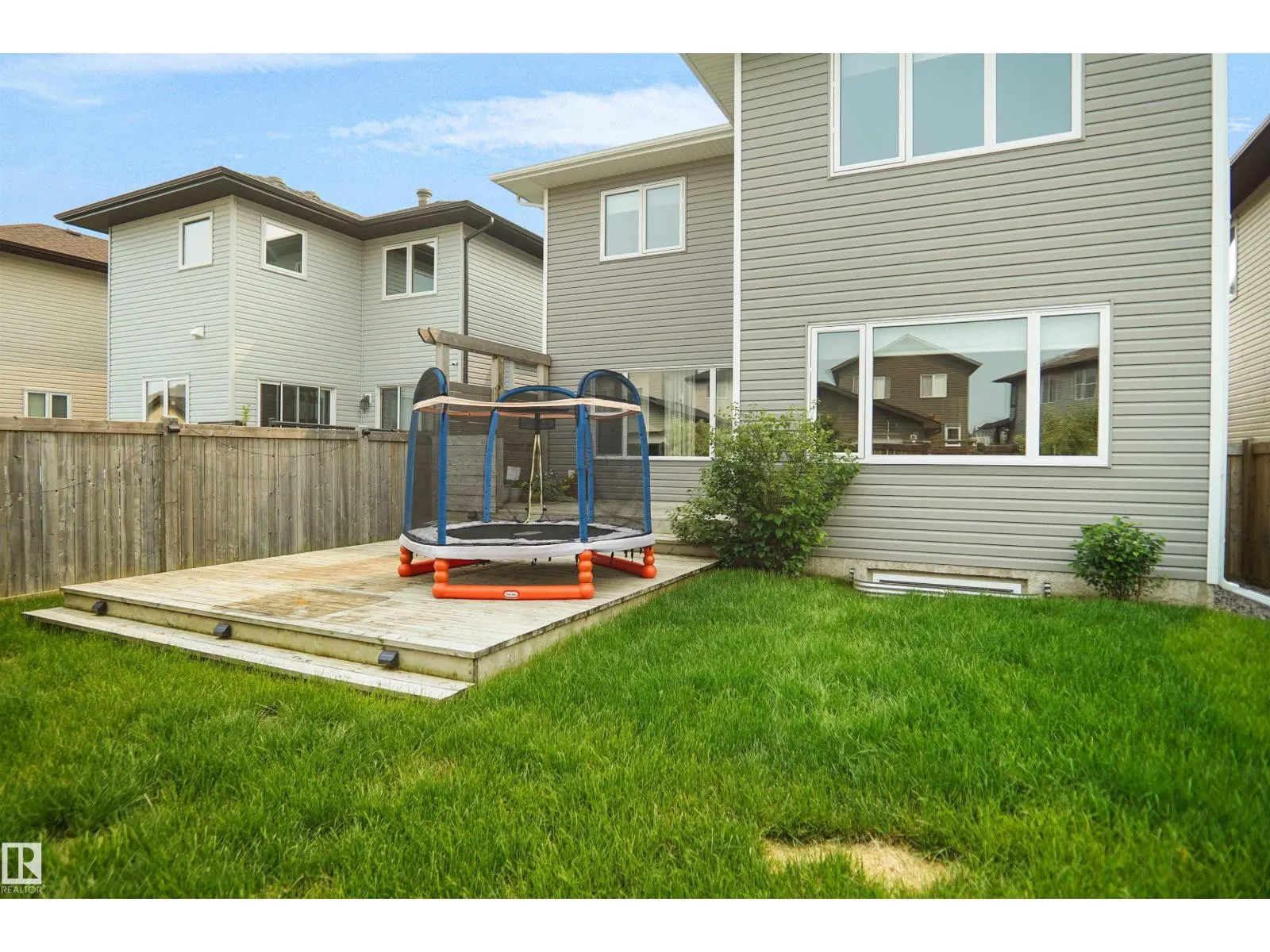 138 HENDERSON LI