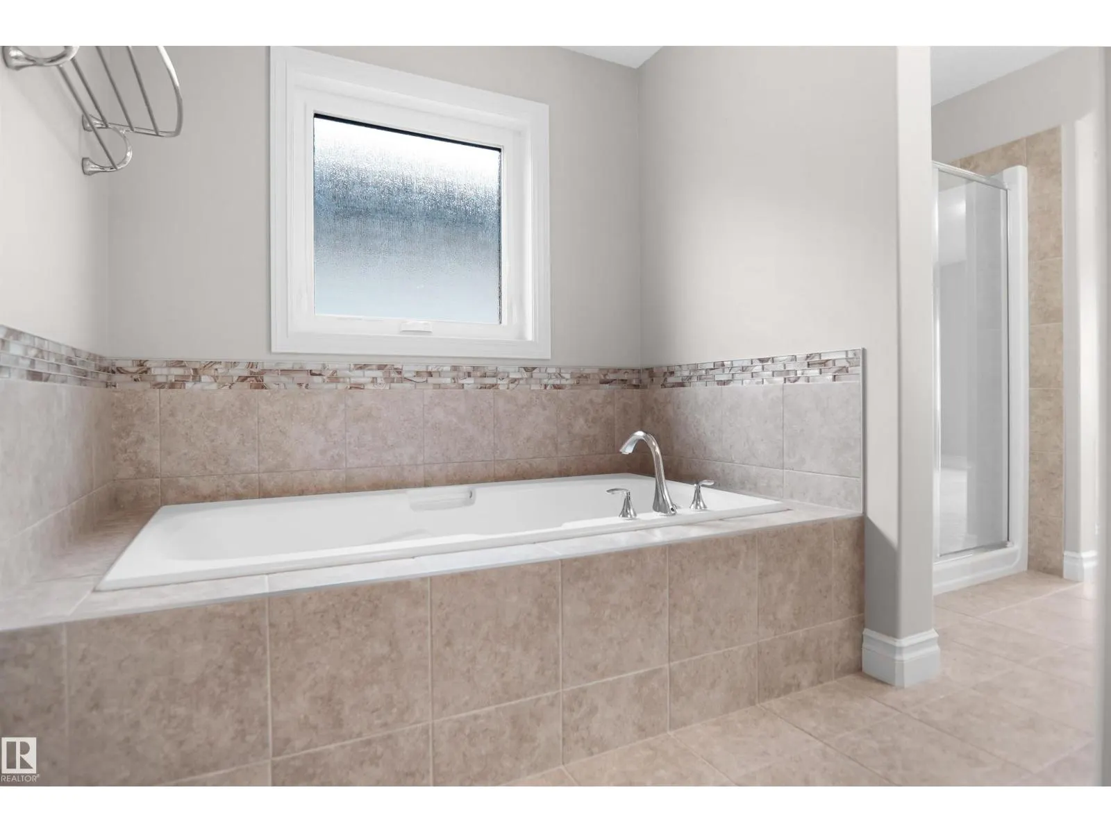 138 HENDERSON LI