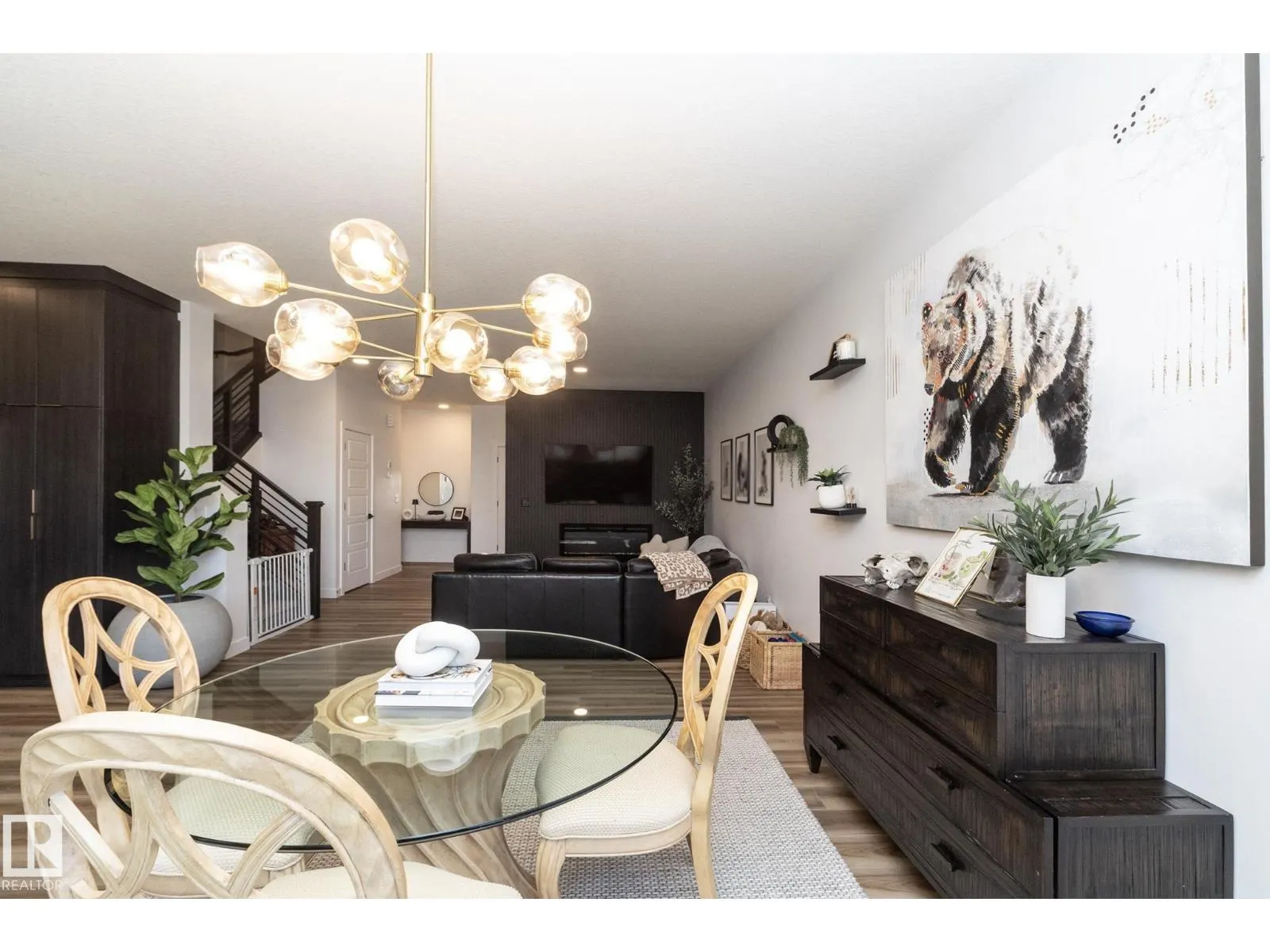 54 KINGSBURY CI